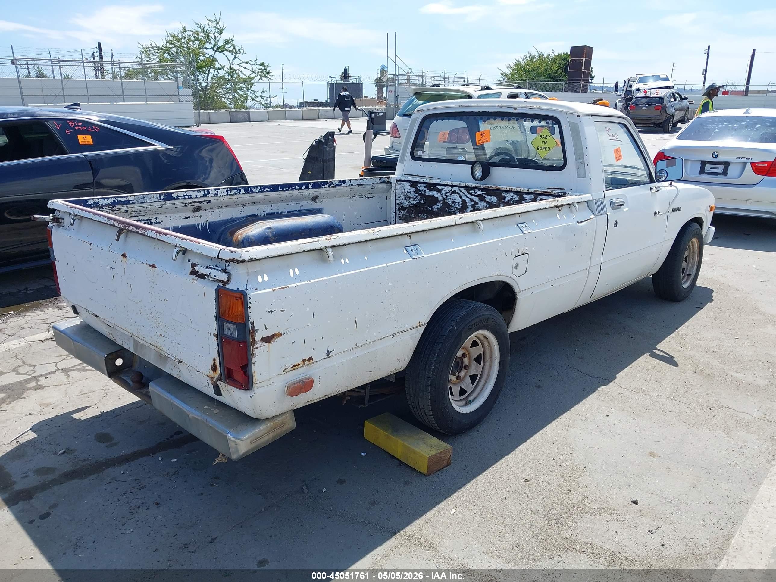 TOYOTA PICKUP image 4