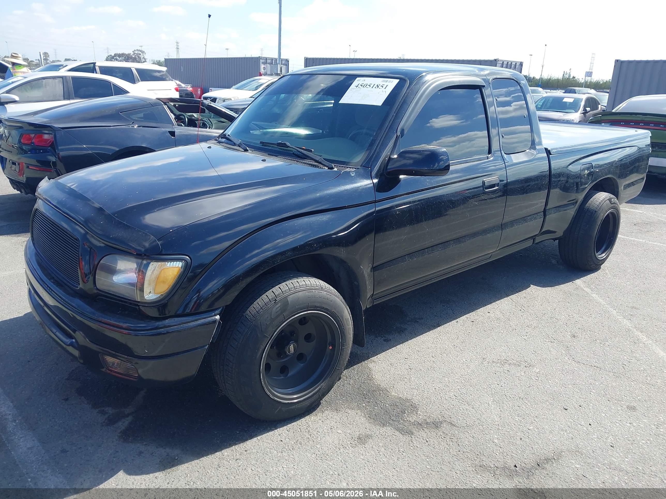 TOYOTA TACOMA image 2