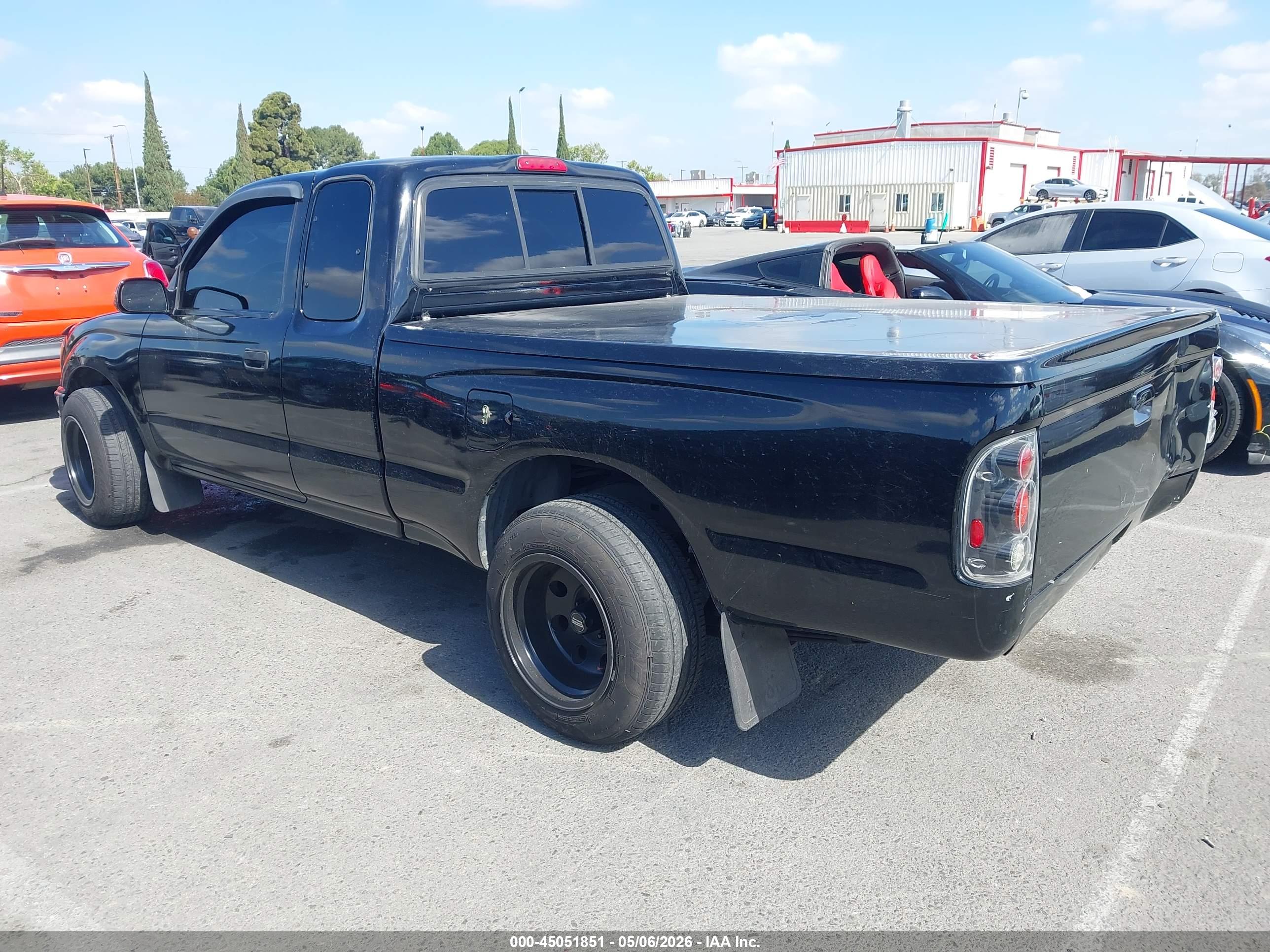 TOYOTA TACOMA image 3