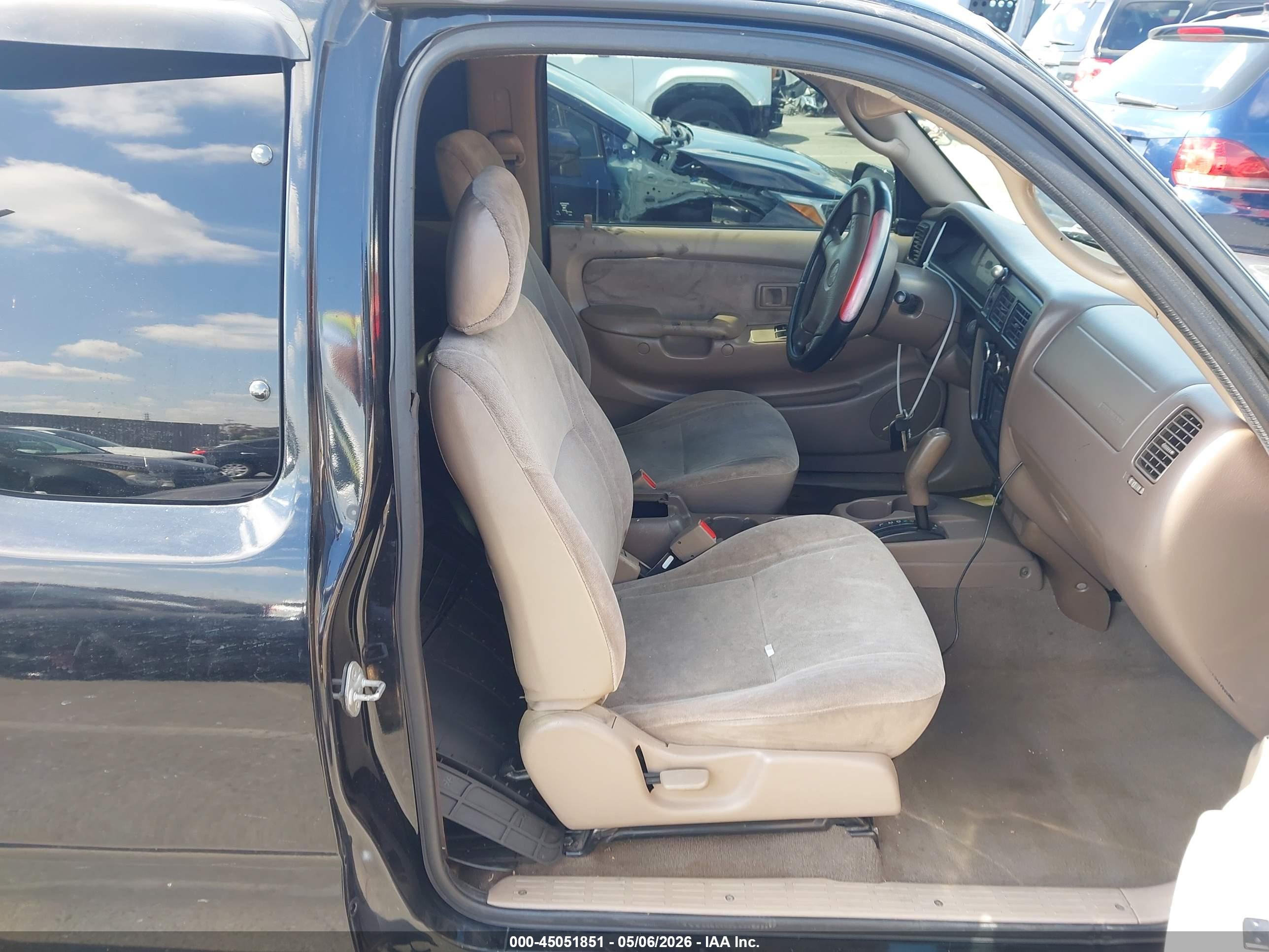 TOYOTA TACOMA image 5