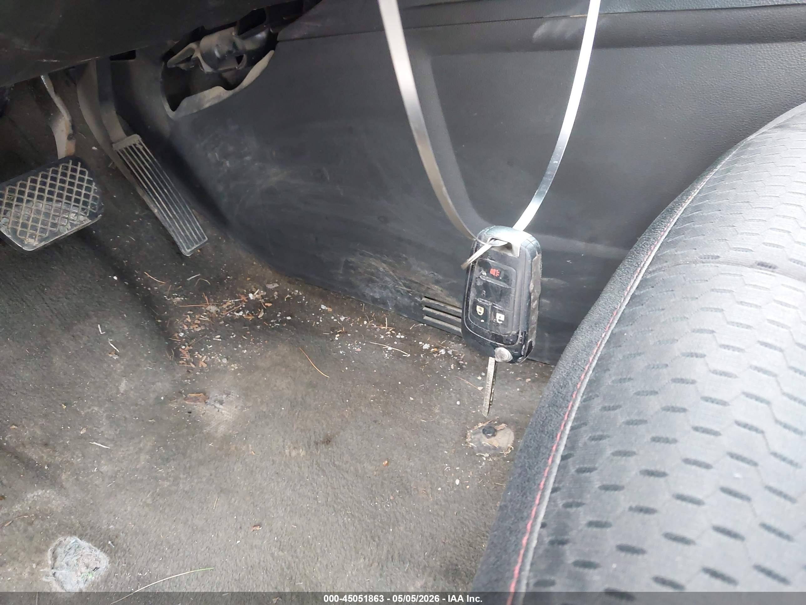 GMC TERRAIN image 11