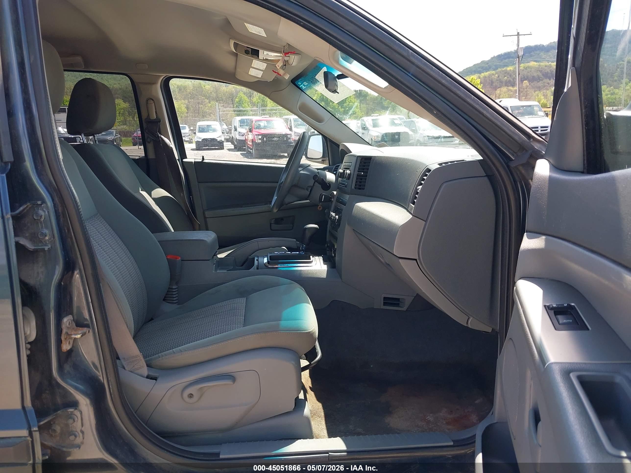 JEEP GRAND image 5