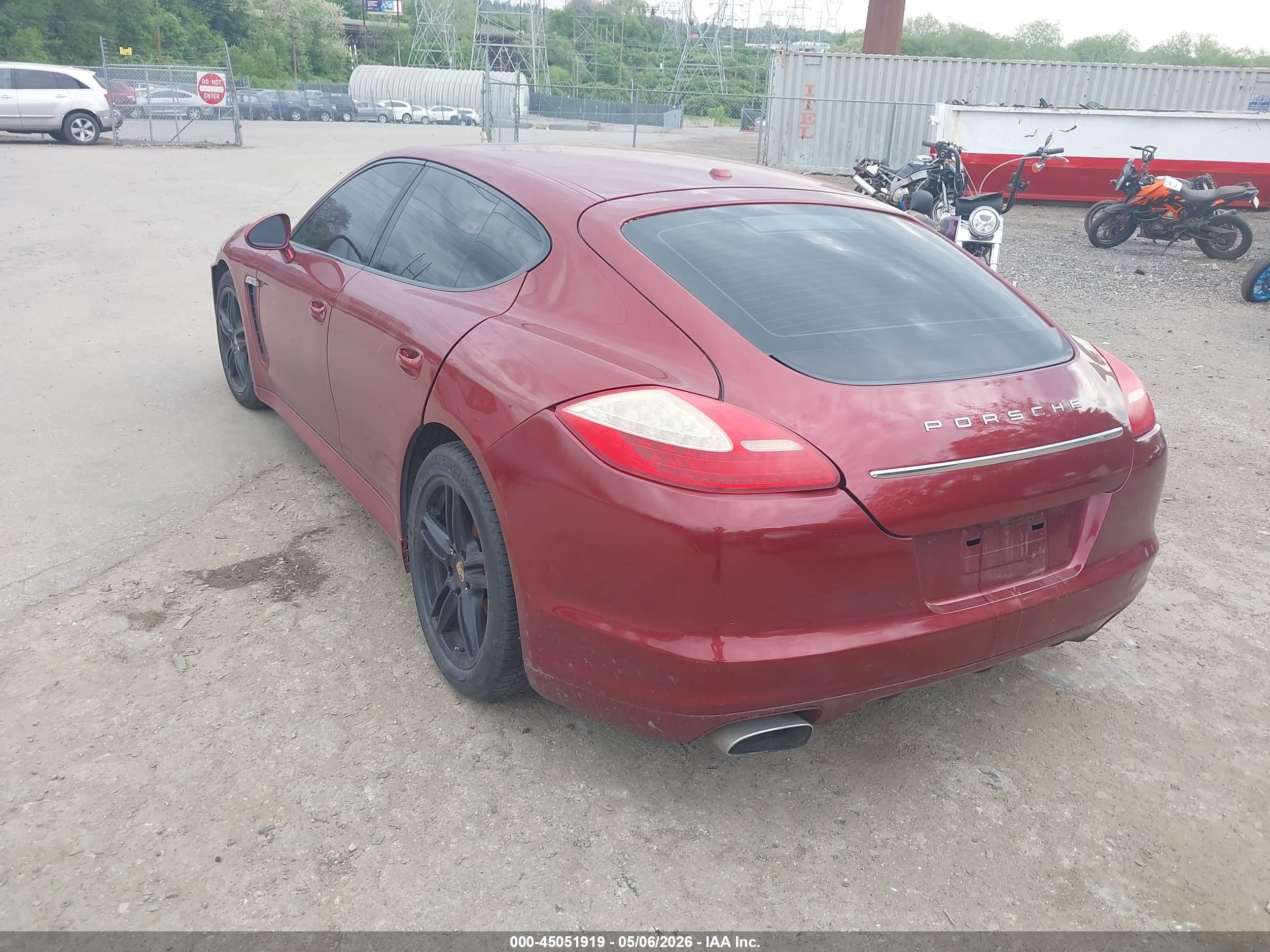 PORSCHE PANAMERA image 3