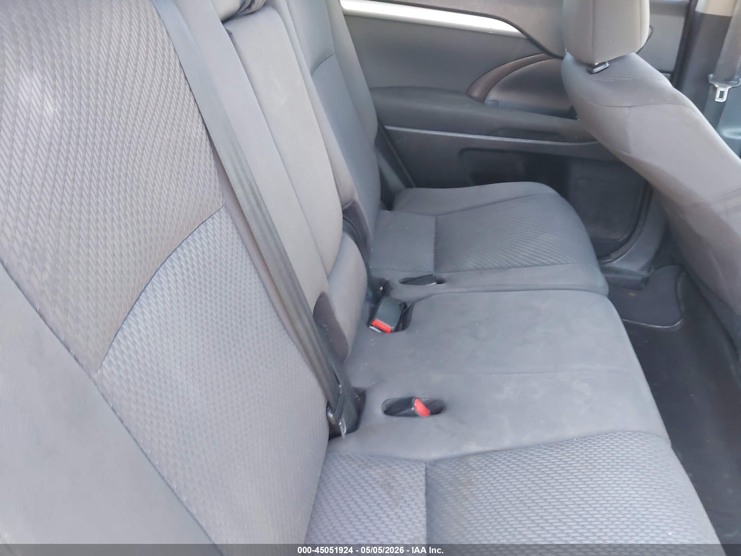TOYOTA HIGHLANDER image 8