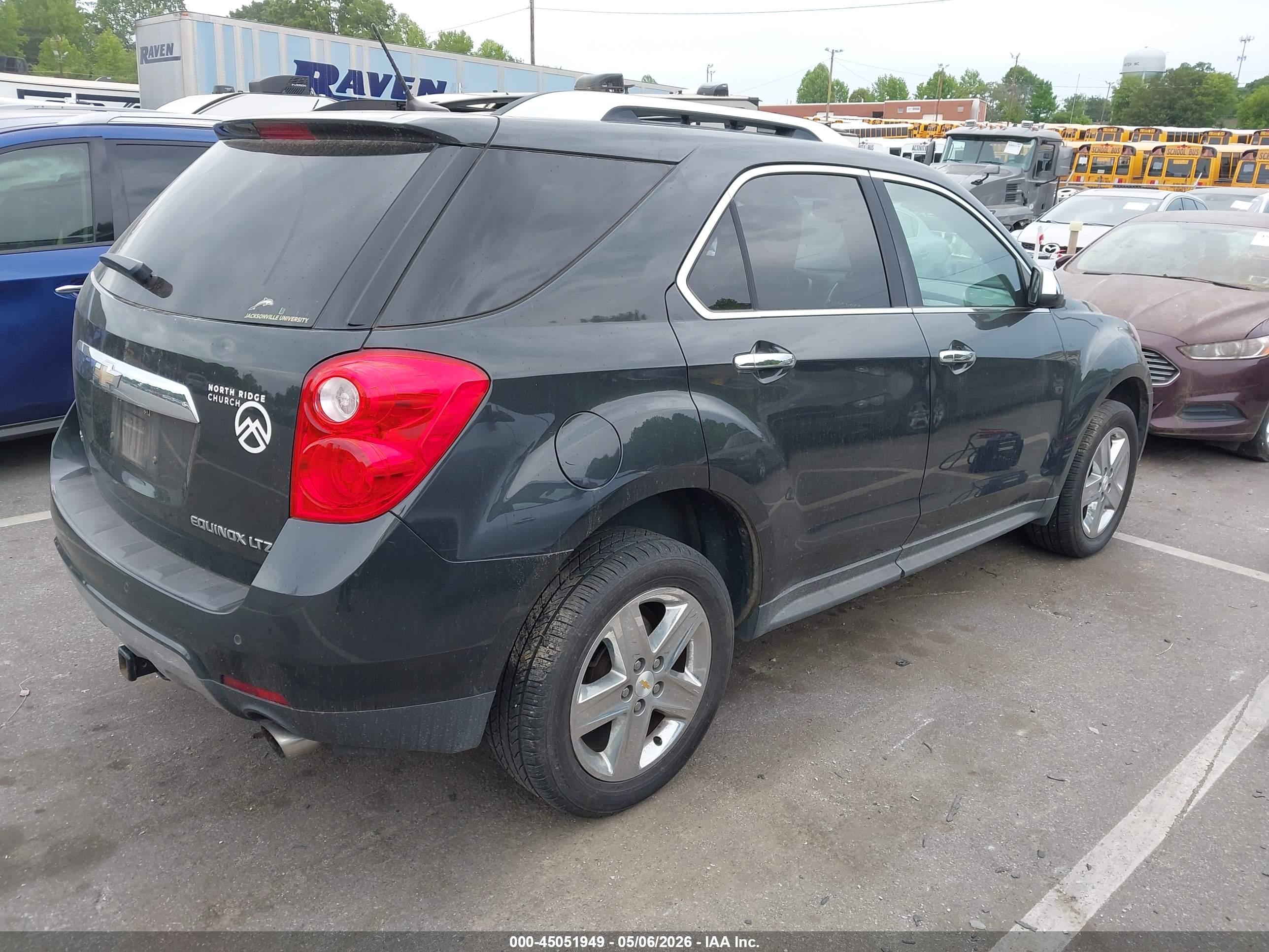CHEVROLET EQUINOX image 4
