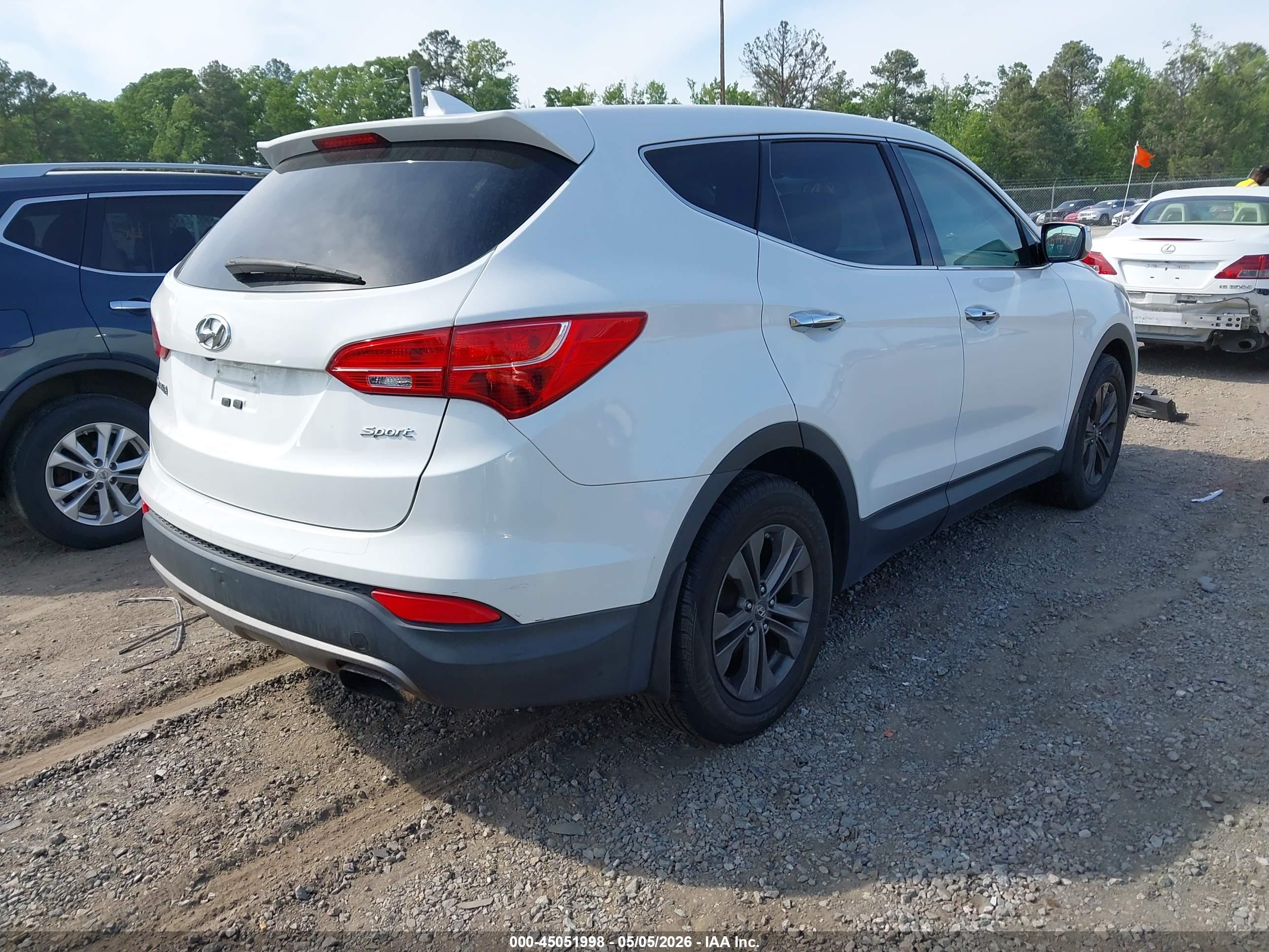 HYUNDAI SANTA image 4