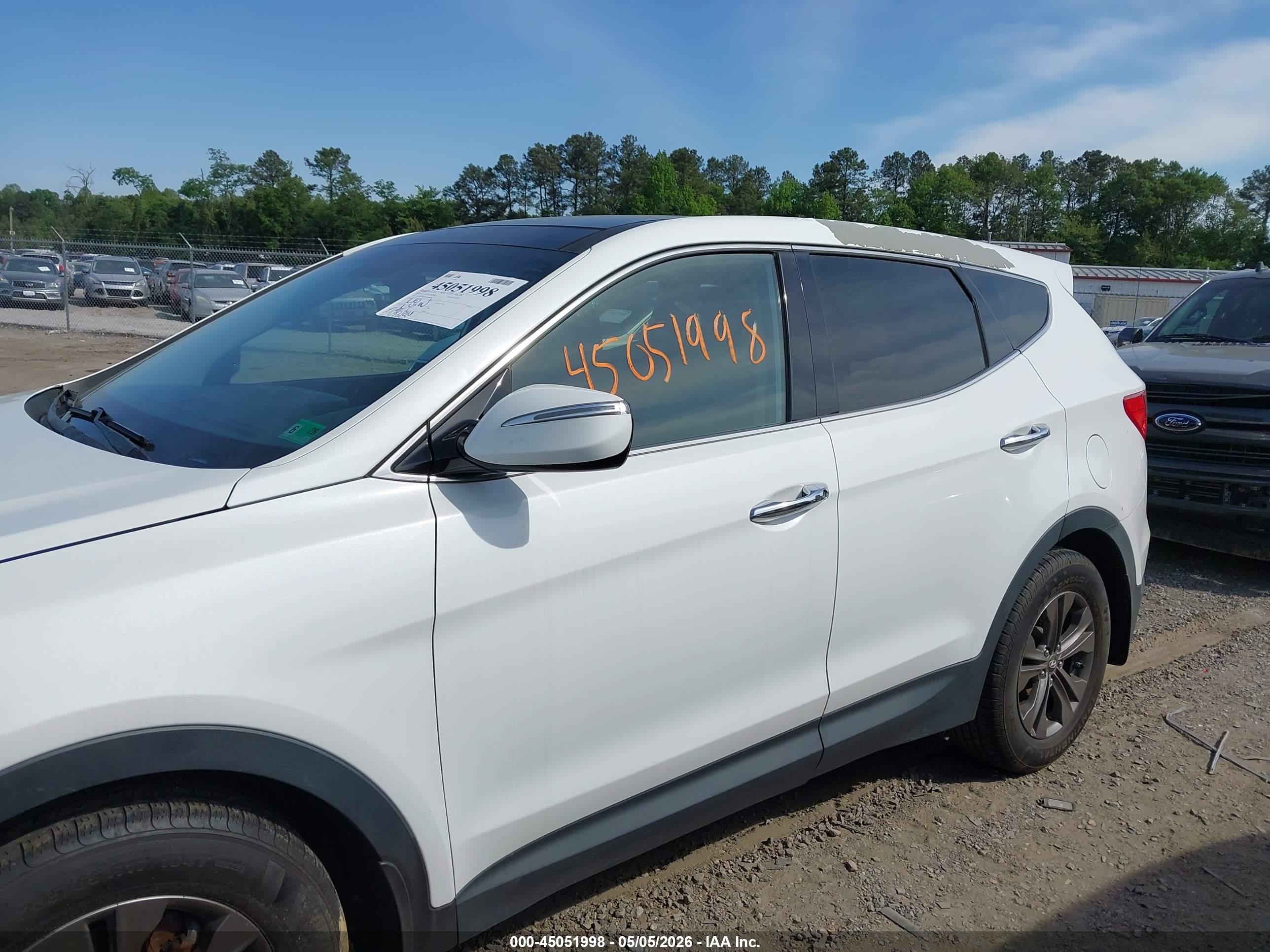 HYUNDAI SANTA image 6