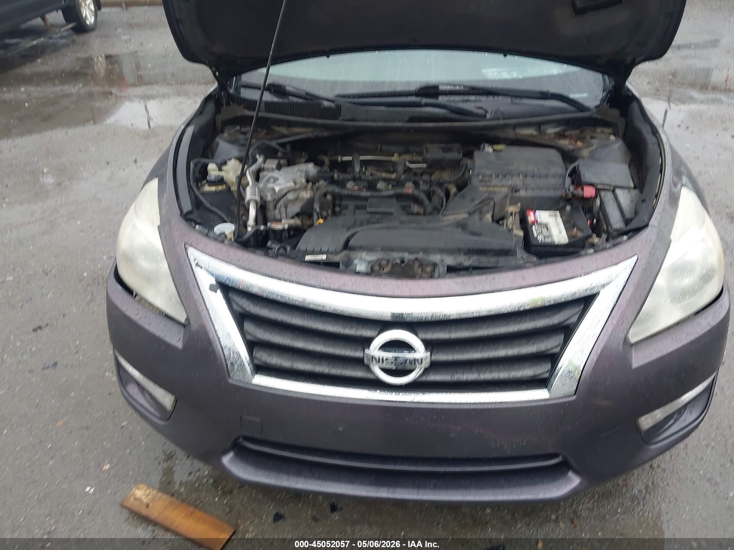 NISSAN ALTIMA image 10