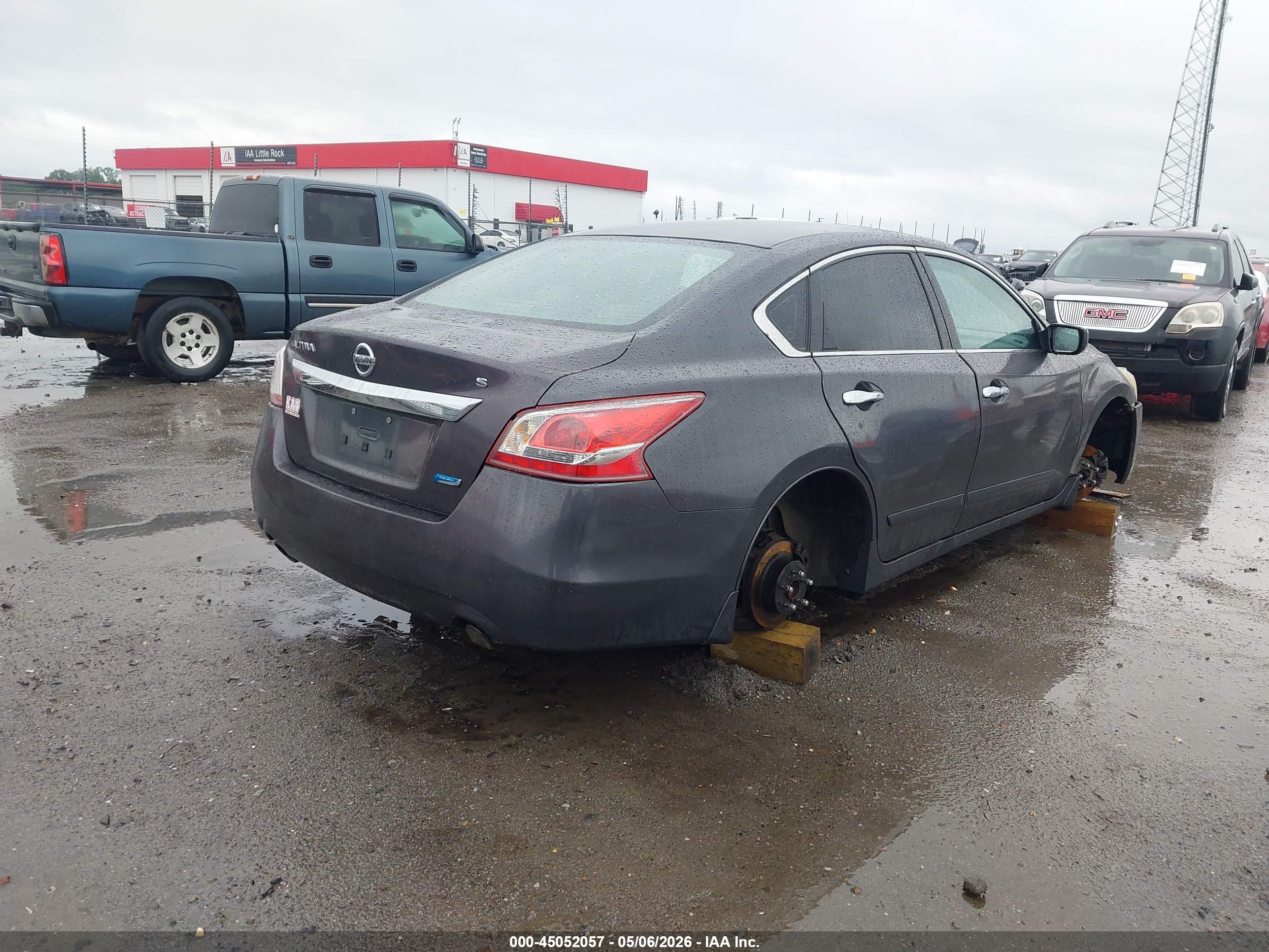 NISSAN ALTIMA image 4