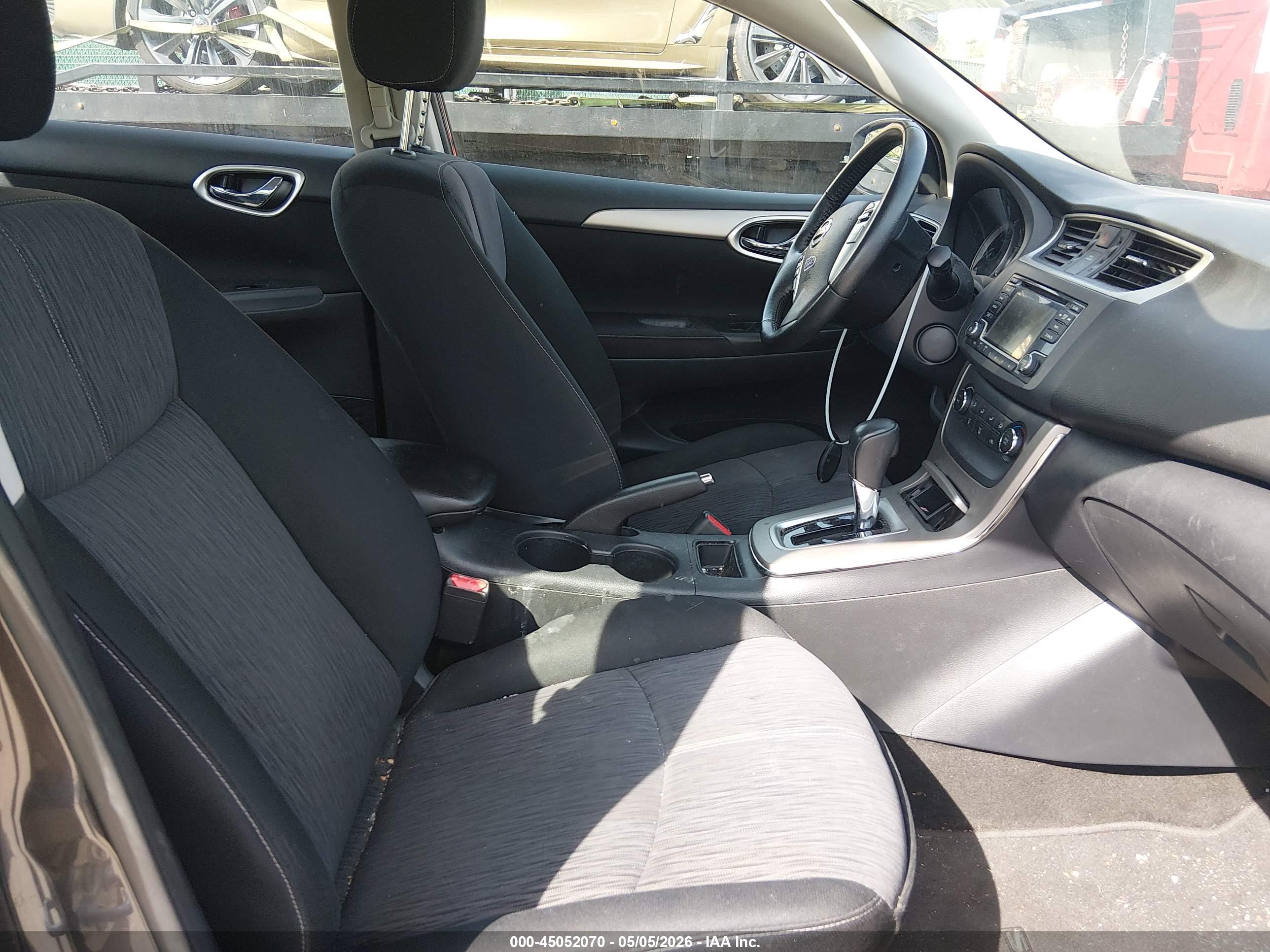 NISSAN SENTRA image 5