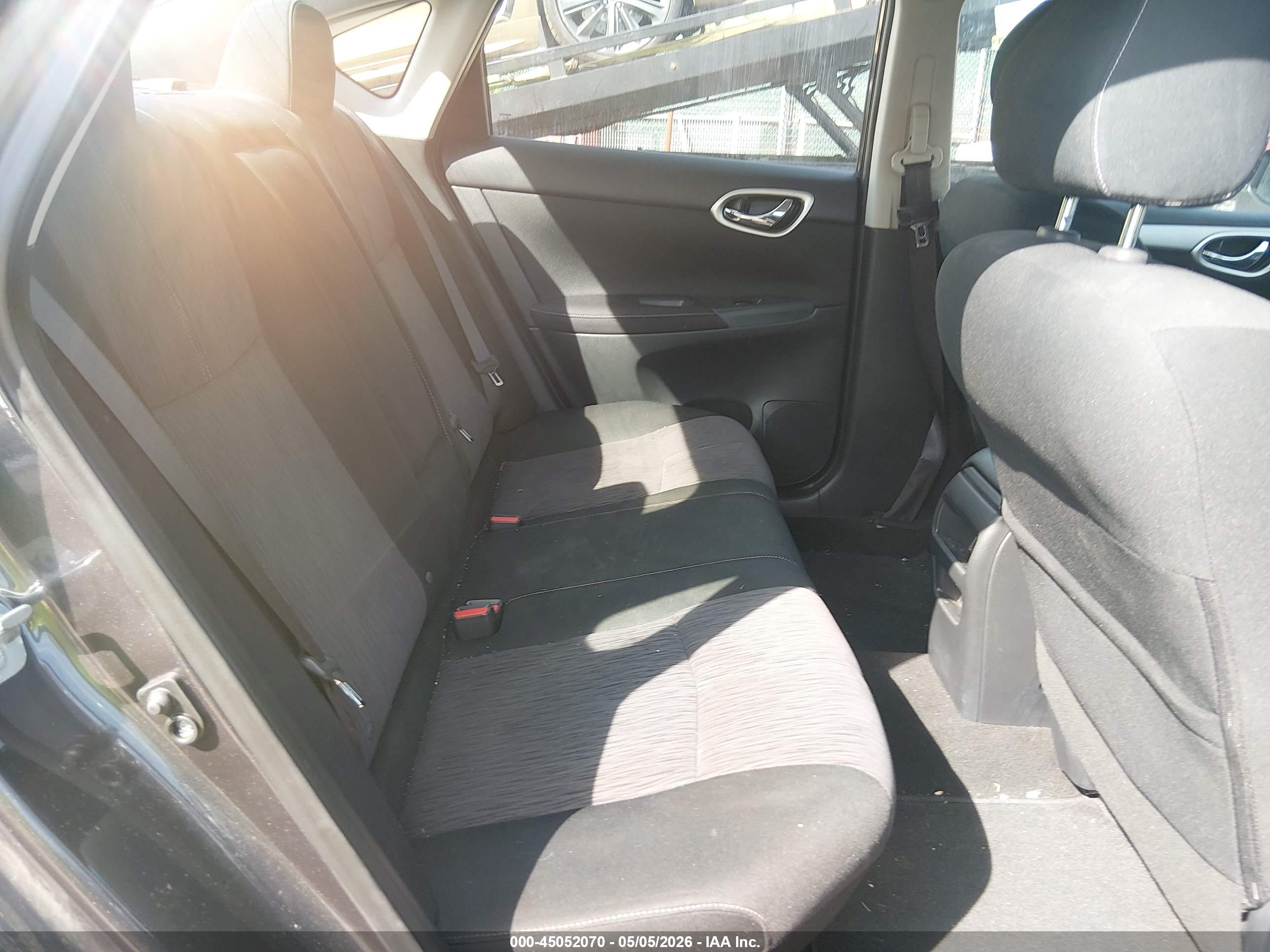 NISSAN SENTRA image 8