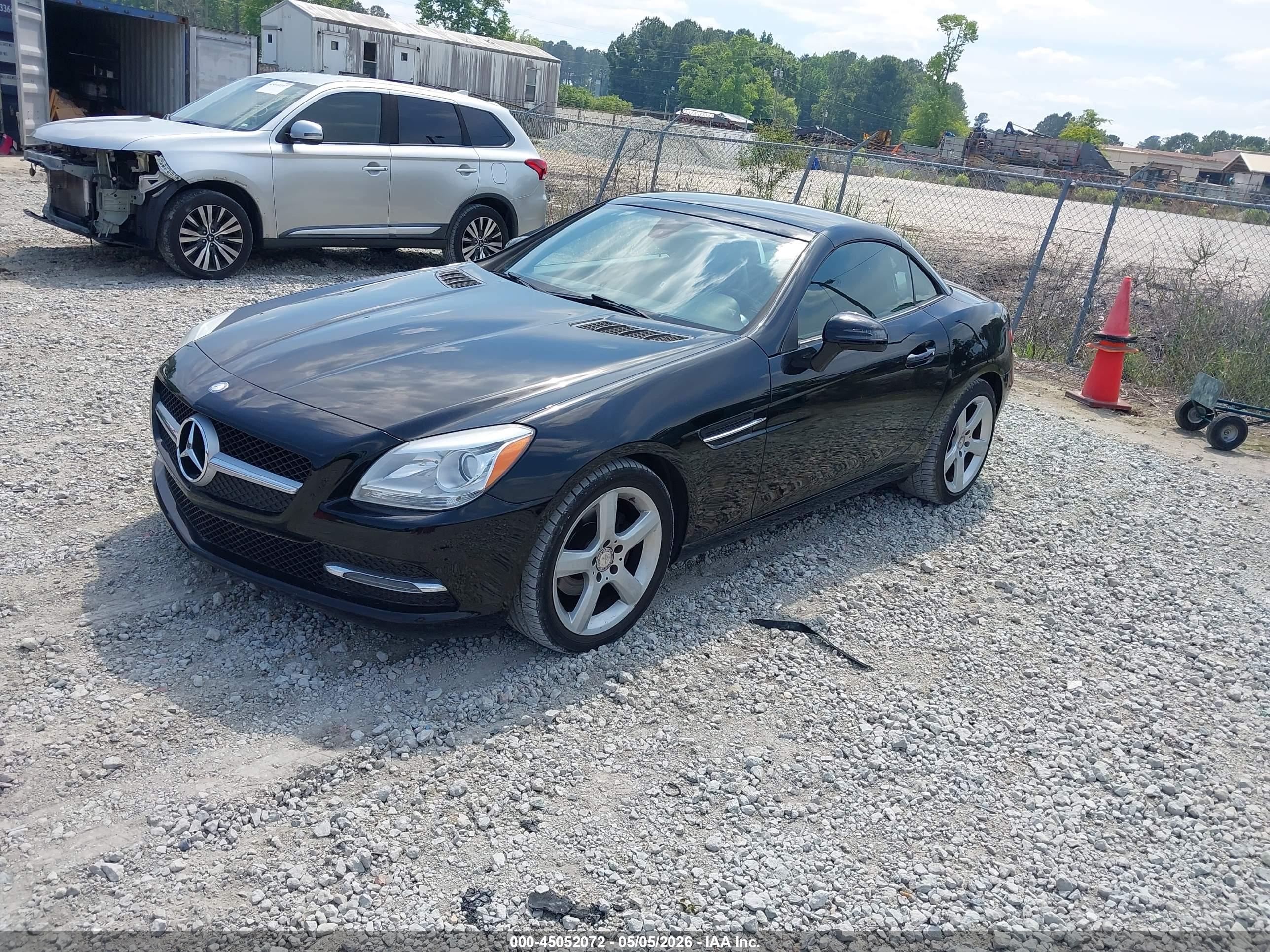 MERCEDES-BENZ SLK image 2