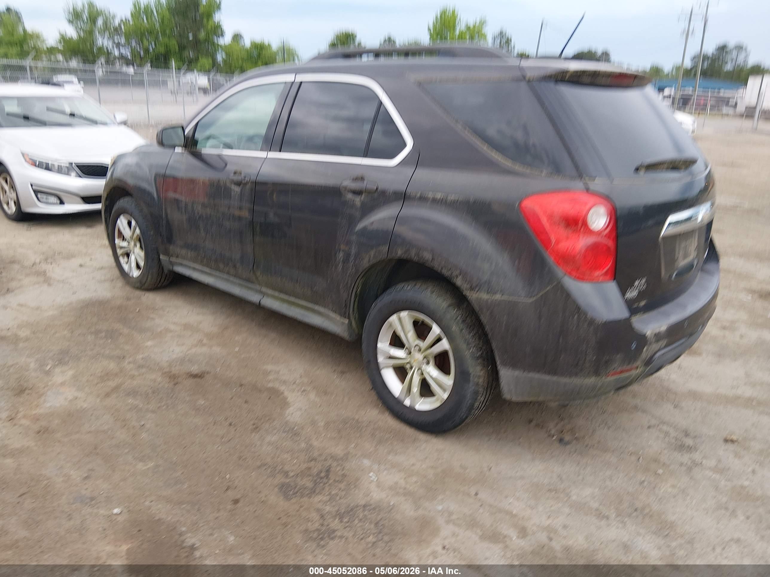 CHEVROLET EQUINOX image 3