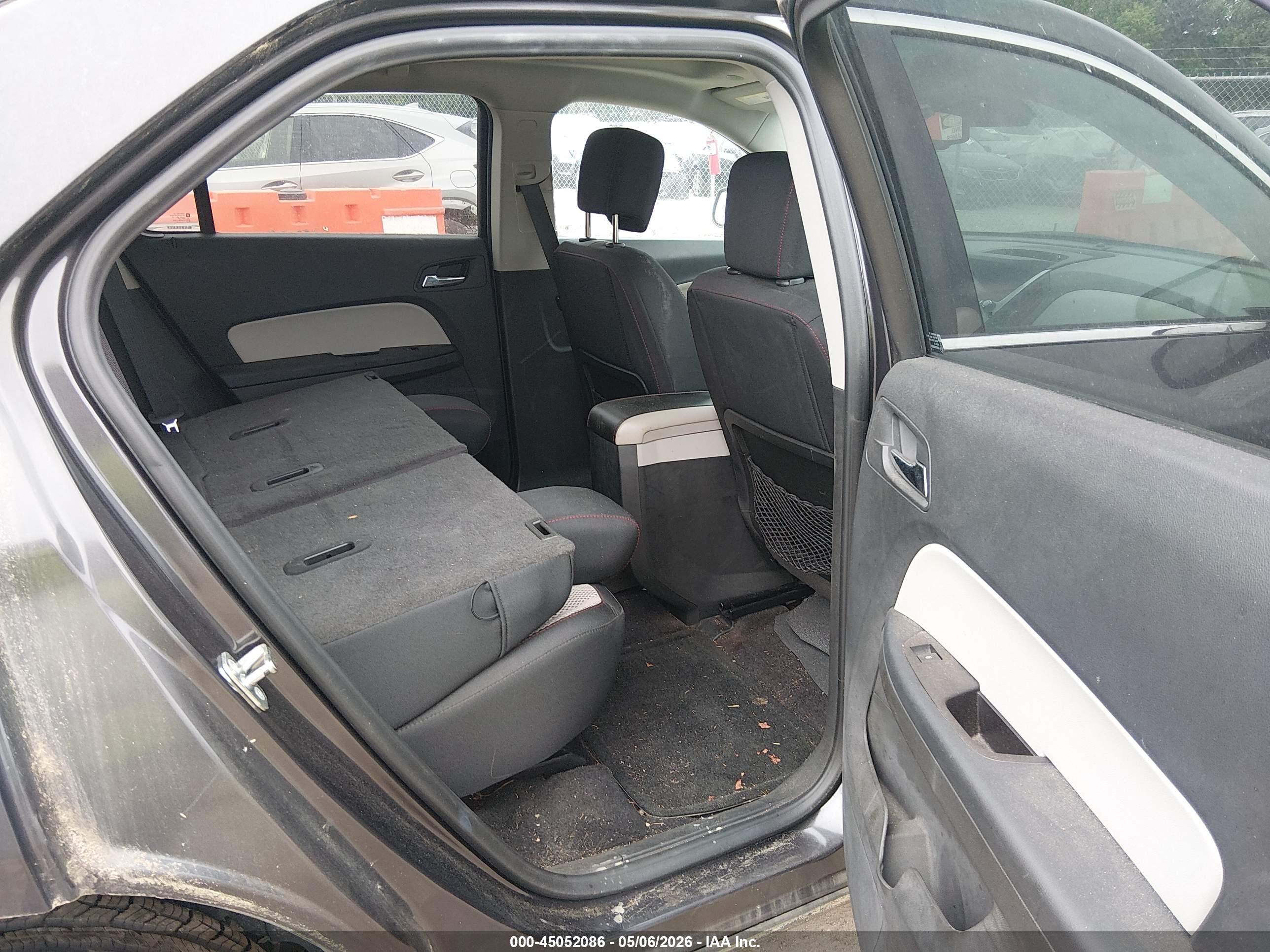 CHEVROLET EQUINOX image 8