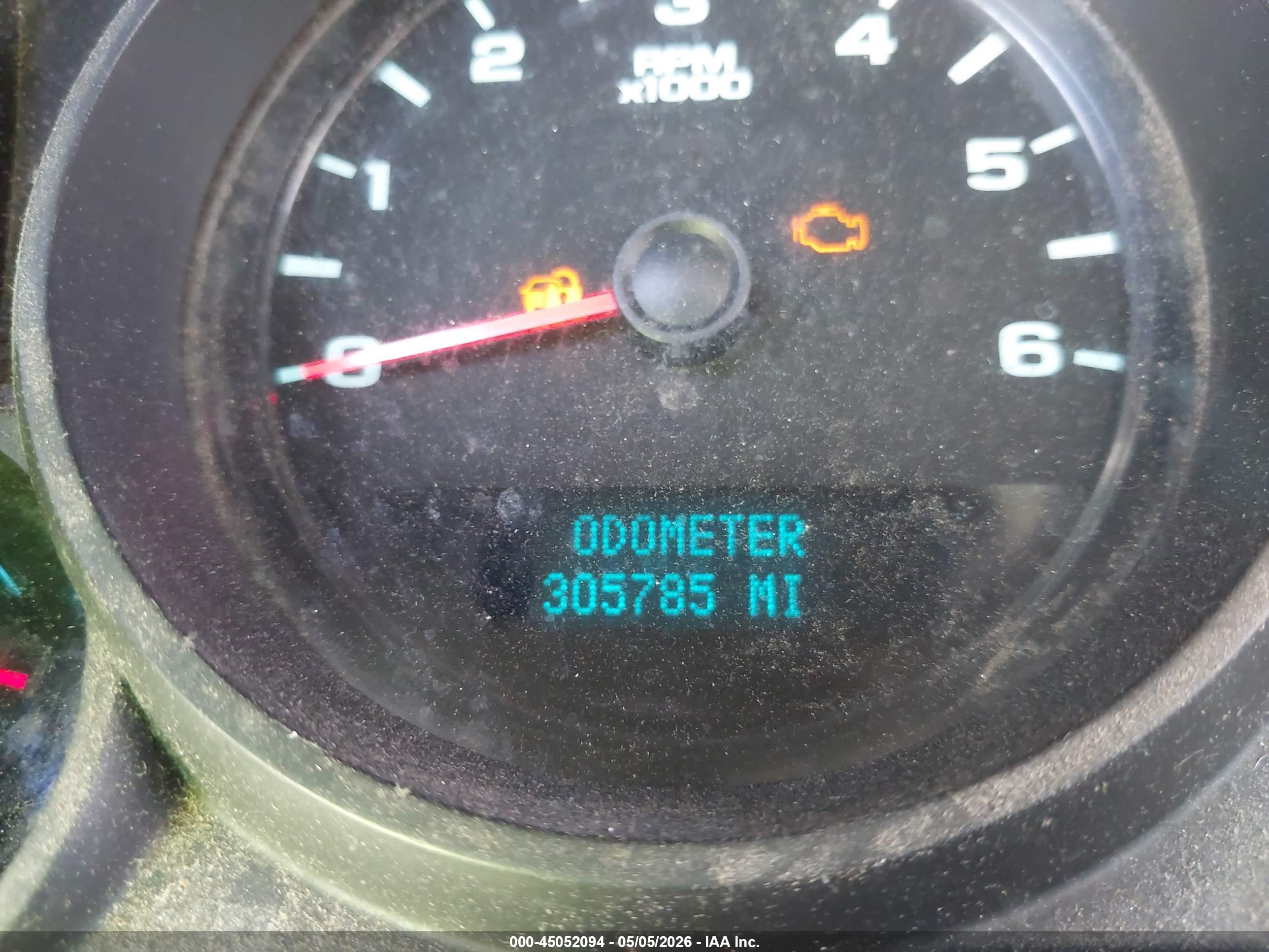 CHEVROLET SILVERADO image 7