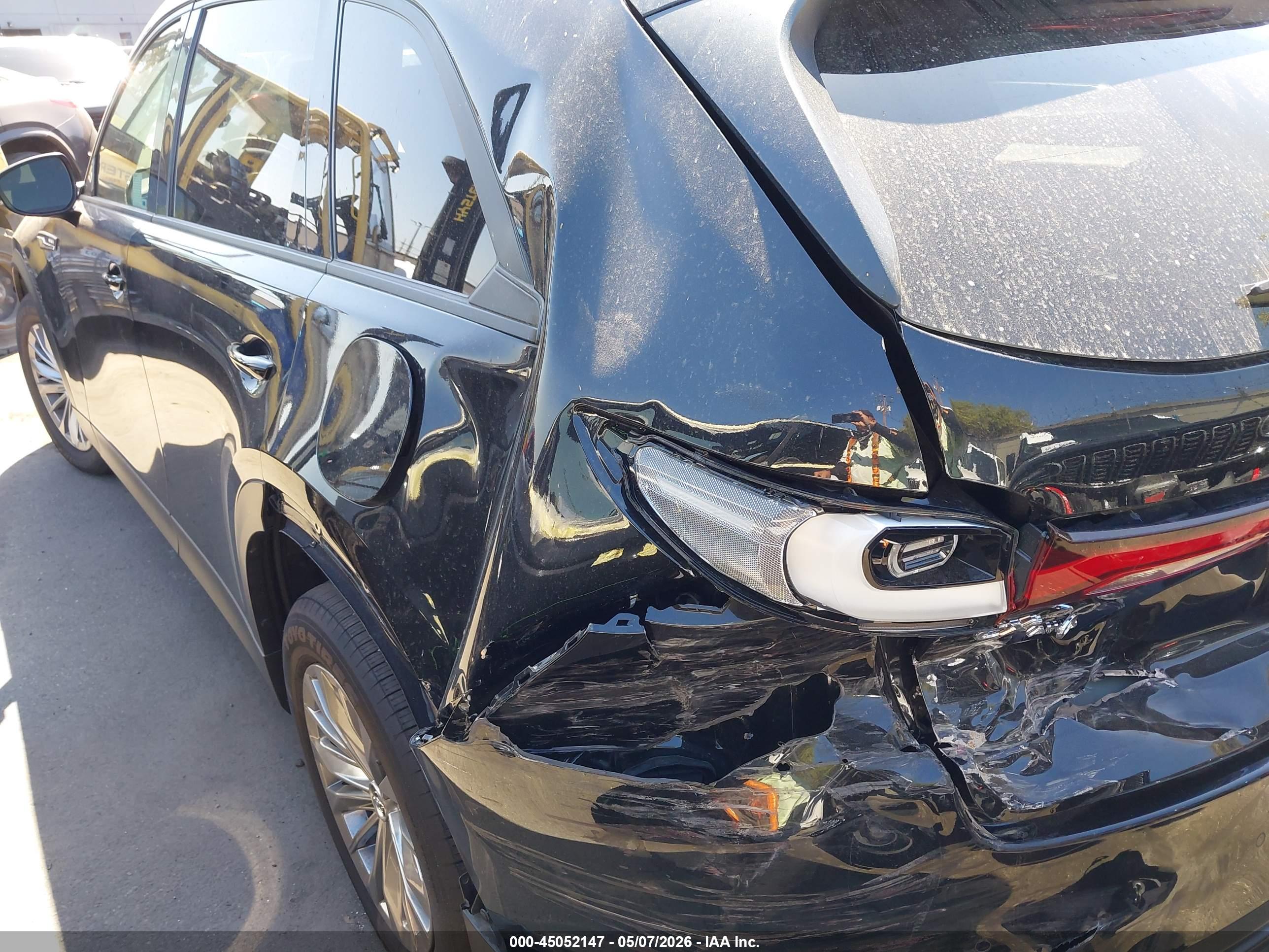 MAZDA CX-90 image 3