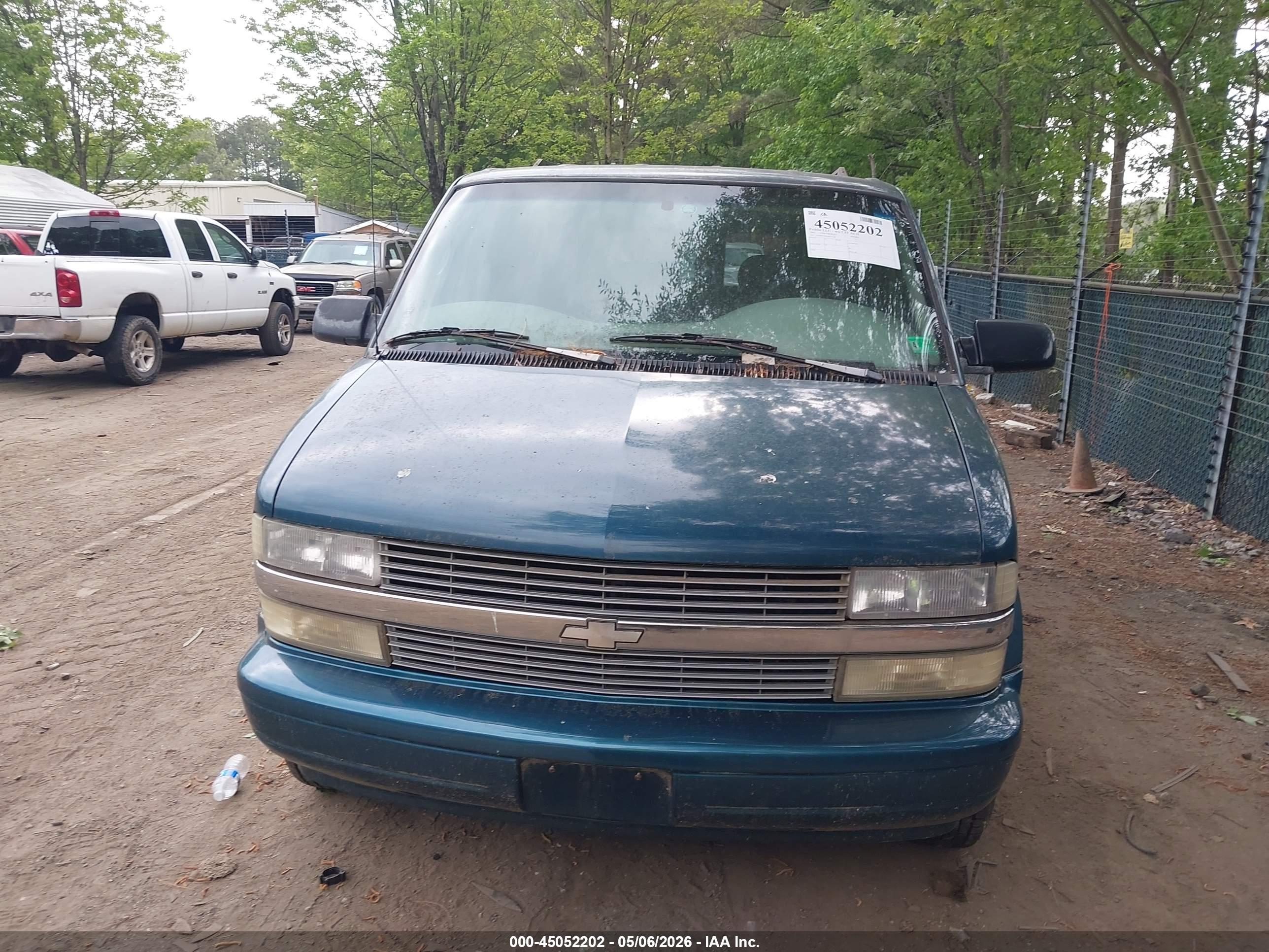 CHEVROLET ASTRO image 6