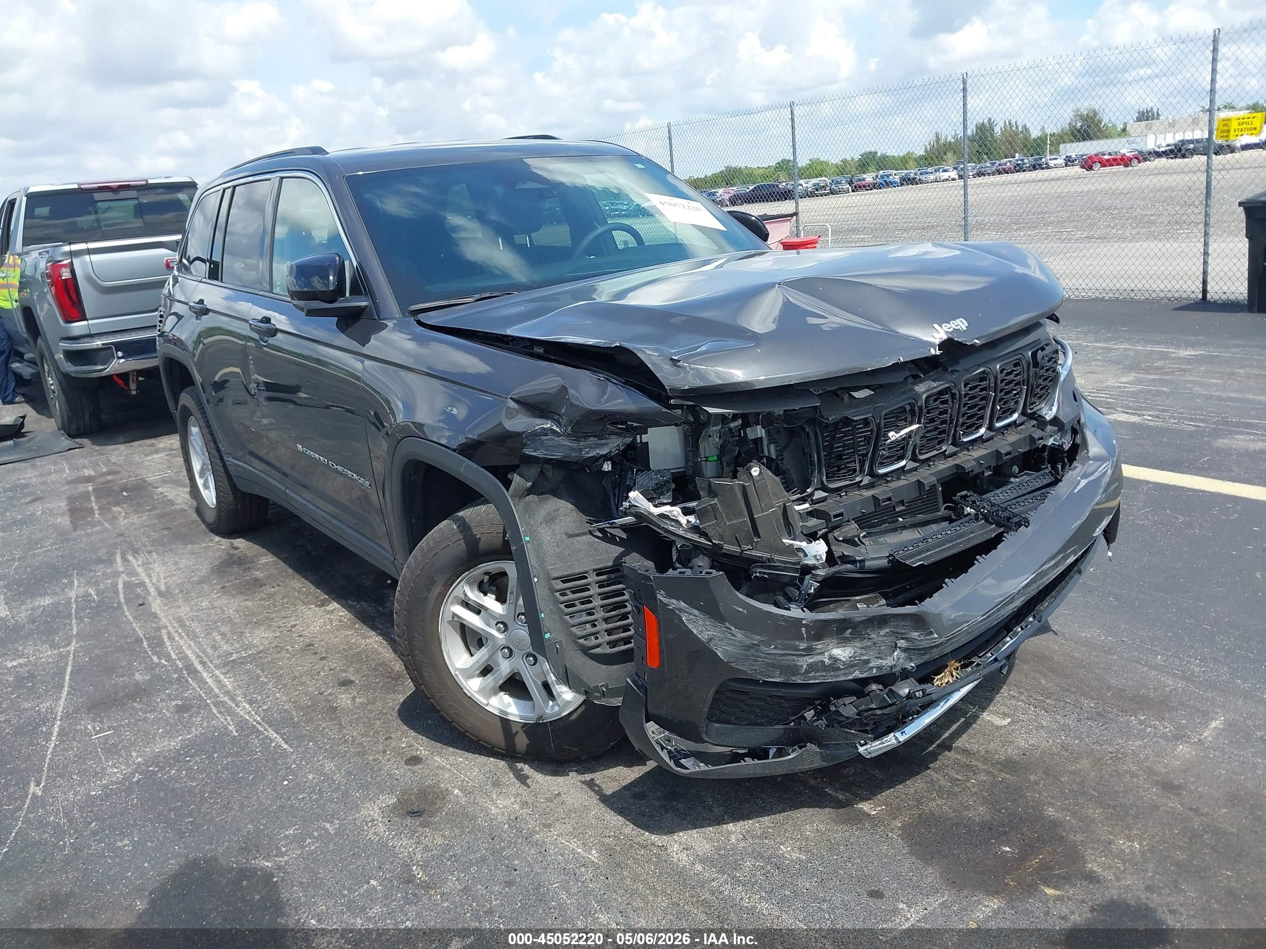 JEEP GRAND image 6