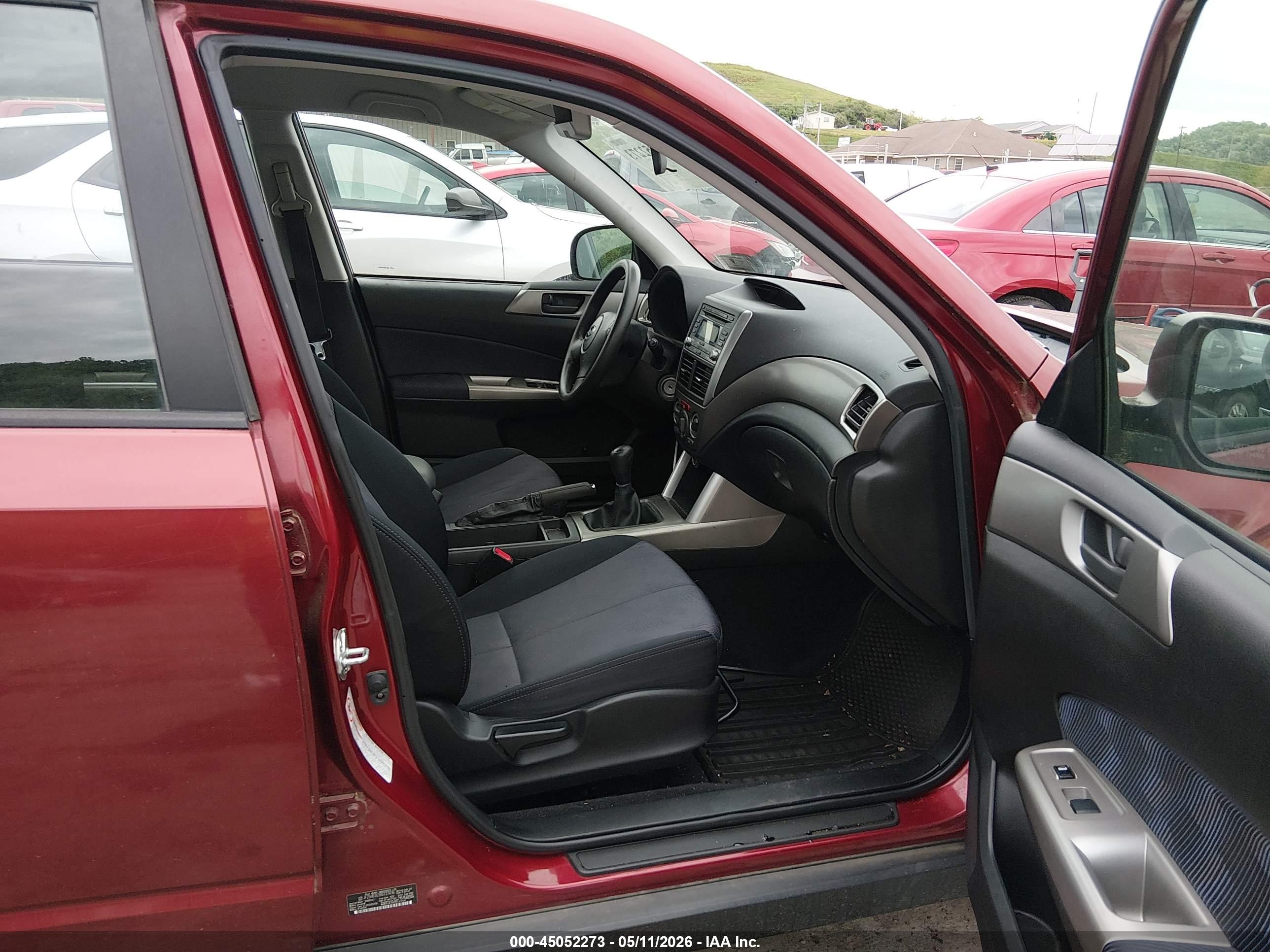 SUBARU FORESTER image 5