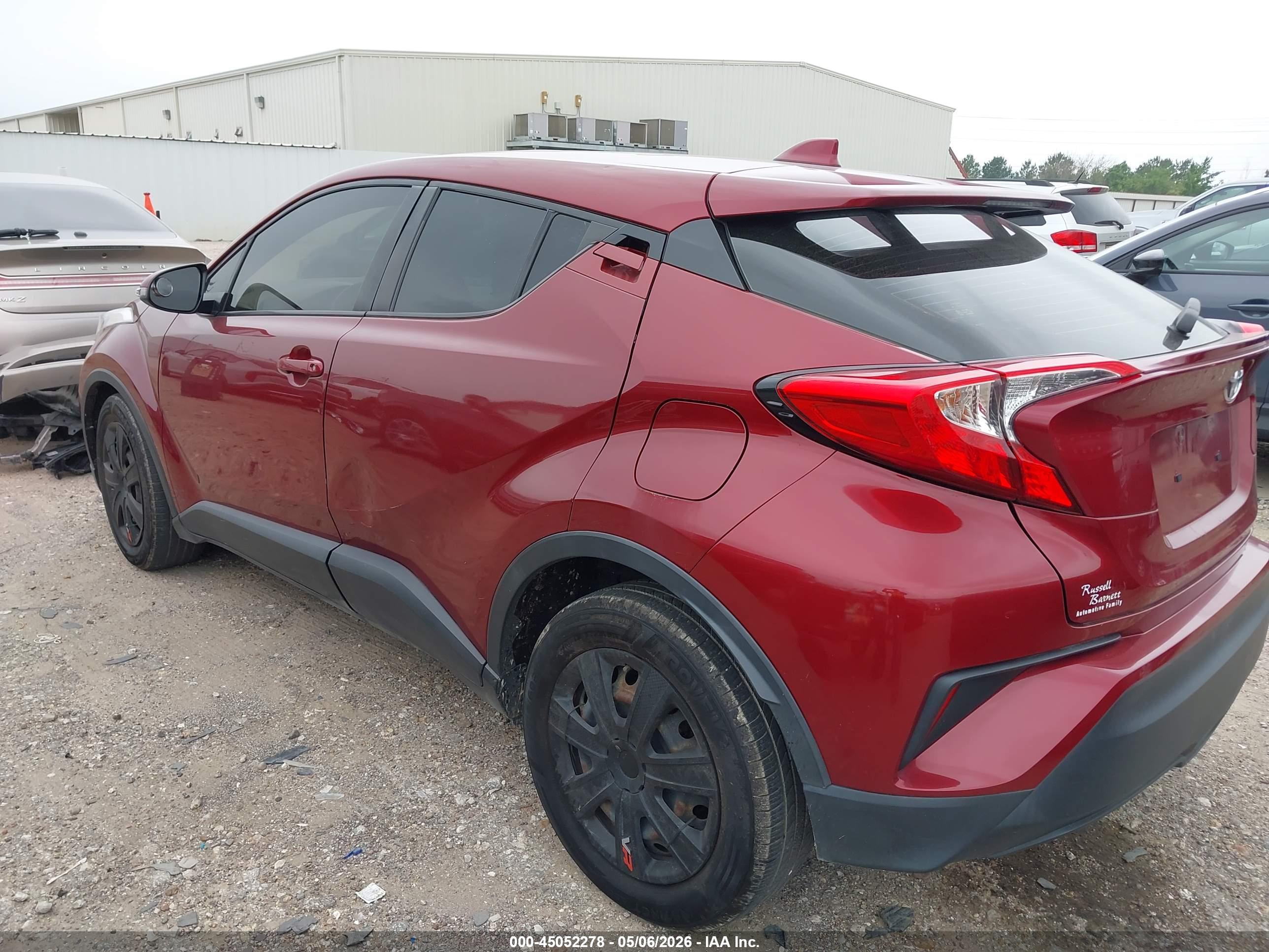 TOYOTA C-HR image 3