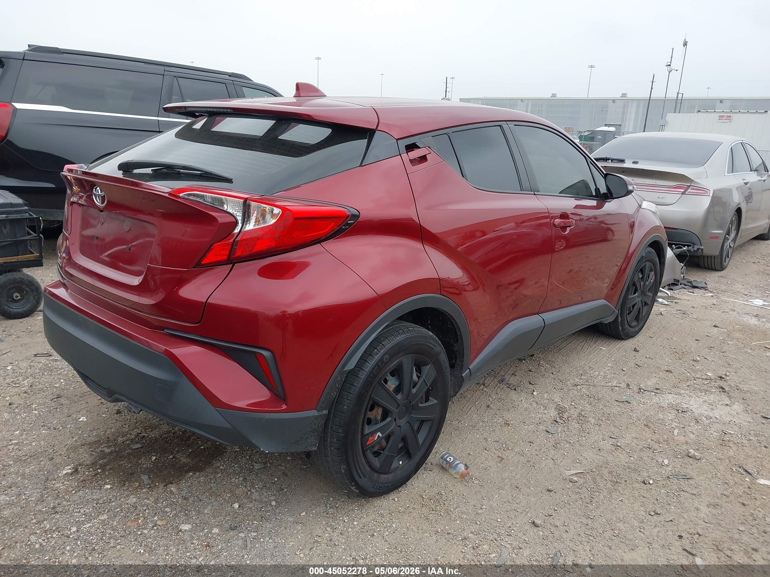 TOYOTA C-HR image 4