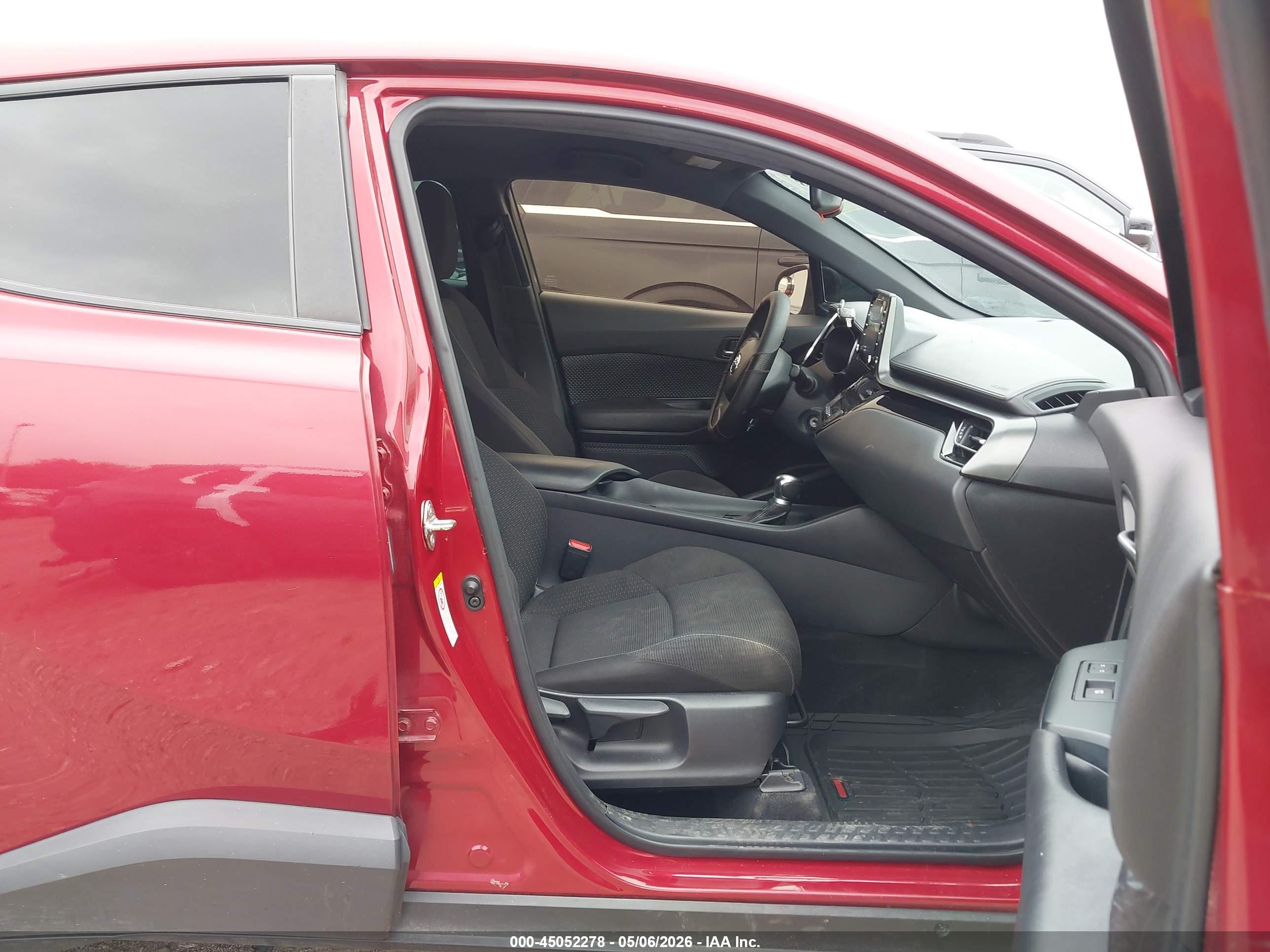 TOYOTA C-HR image 5