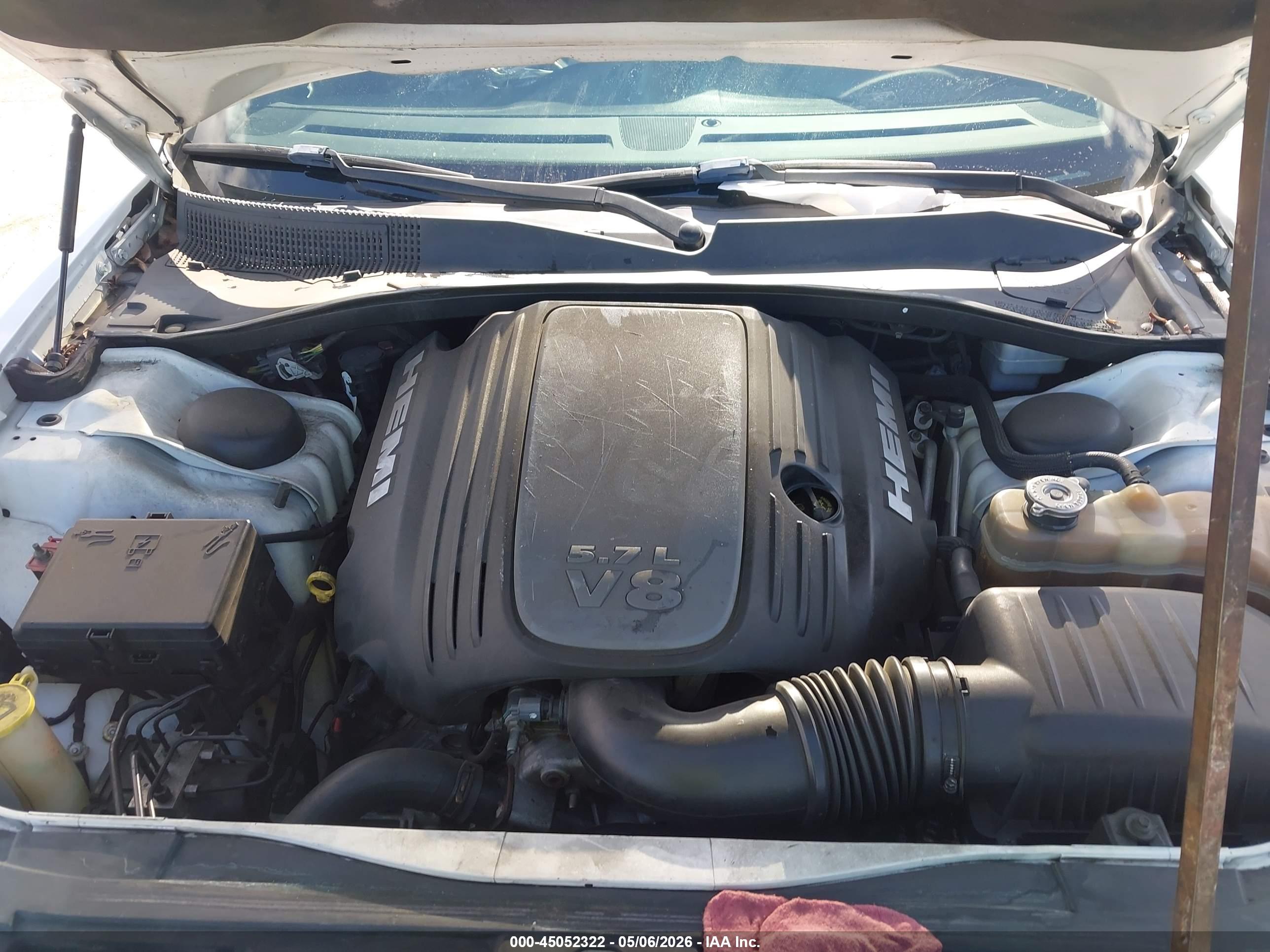 CHRYSLER 300C image 10