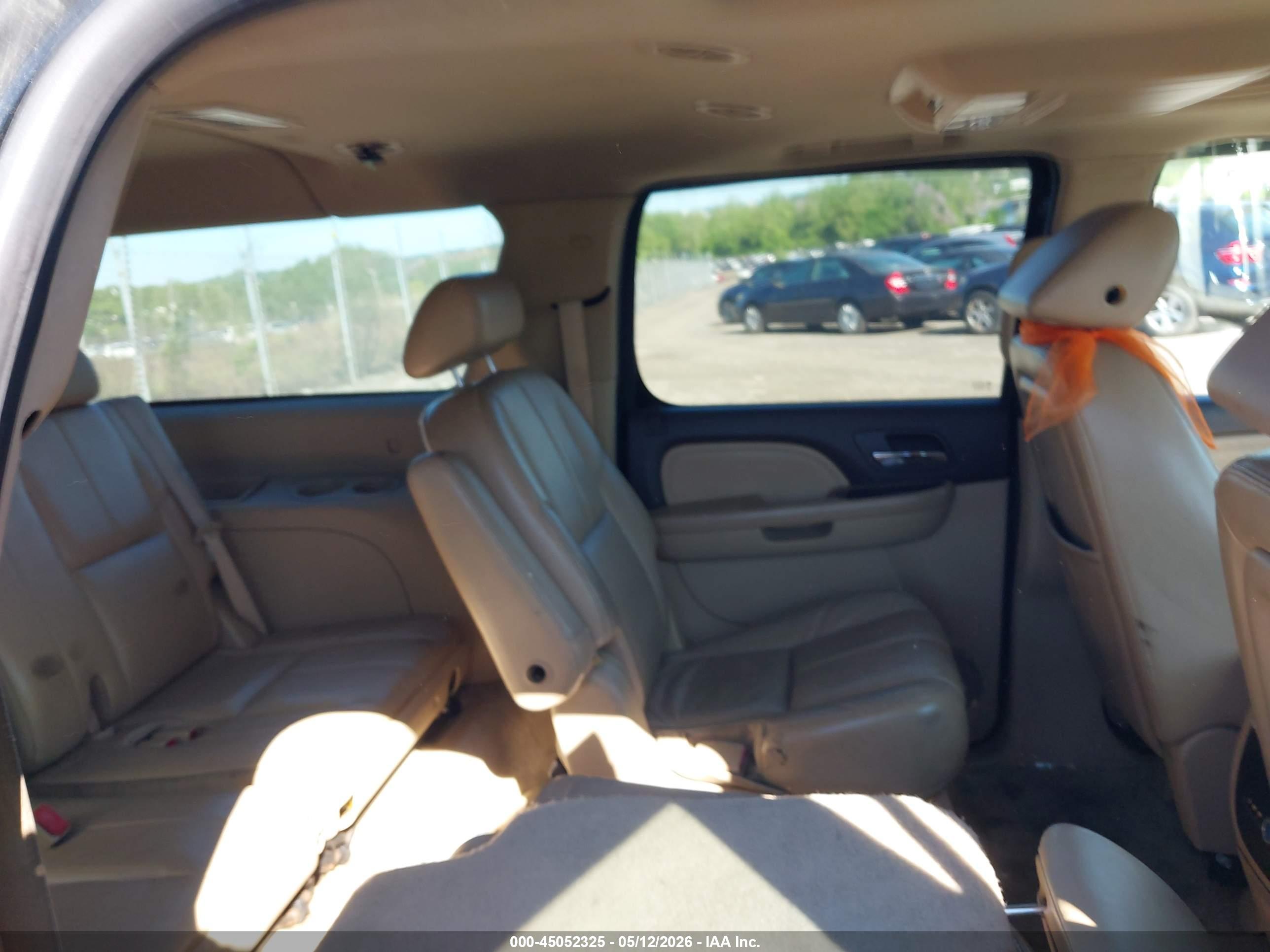 GMC YUKON image 8
