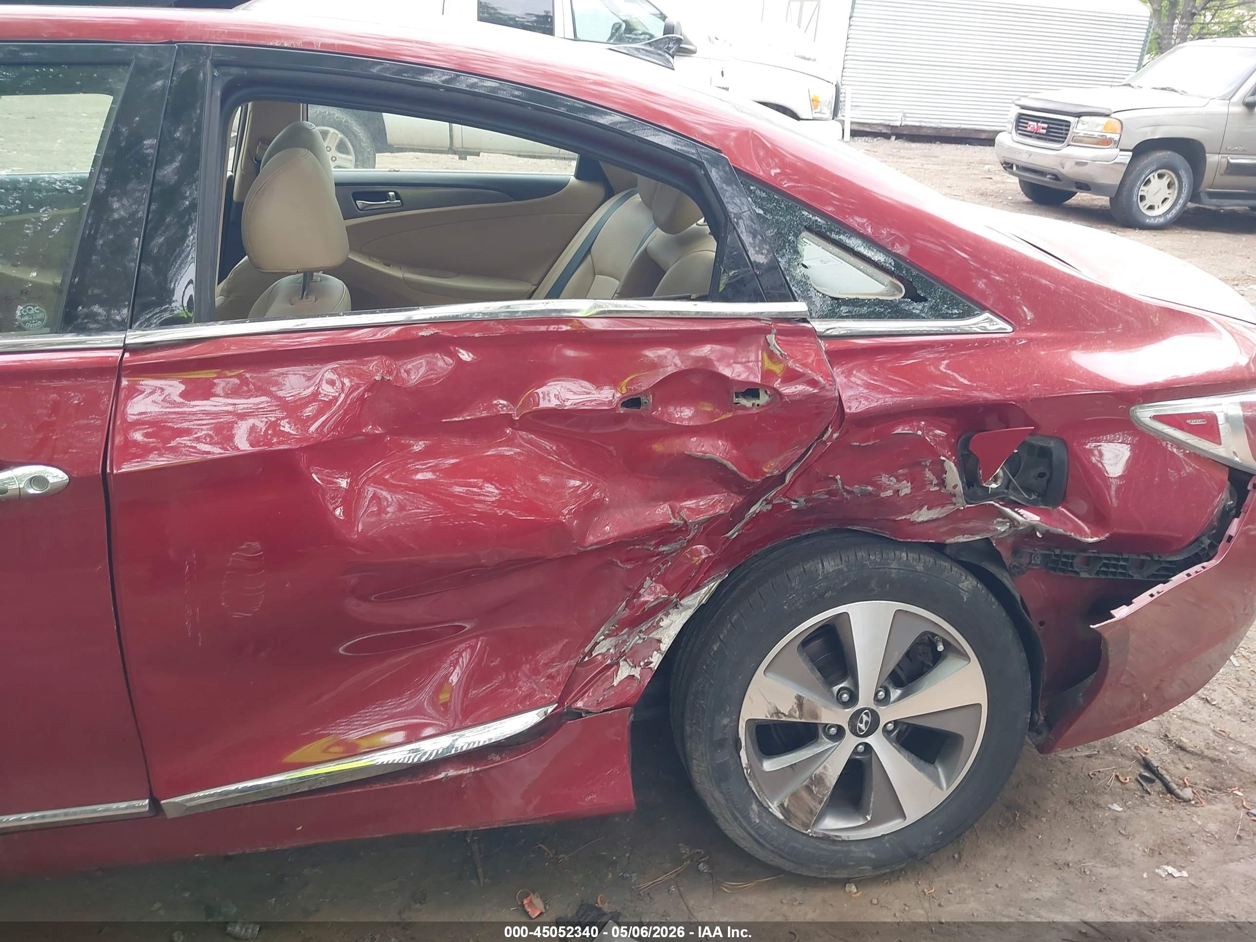 HYUNDAI SONATA image 6