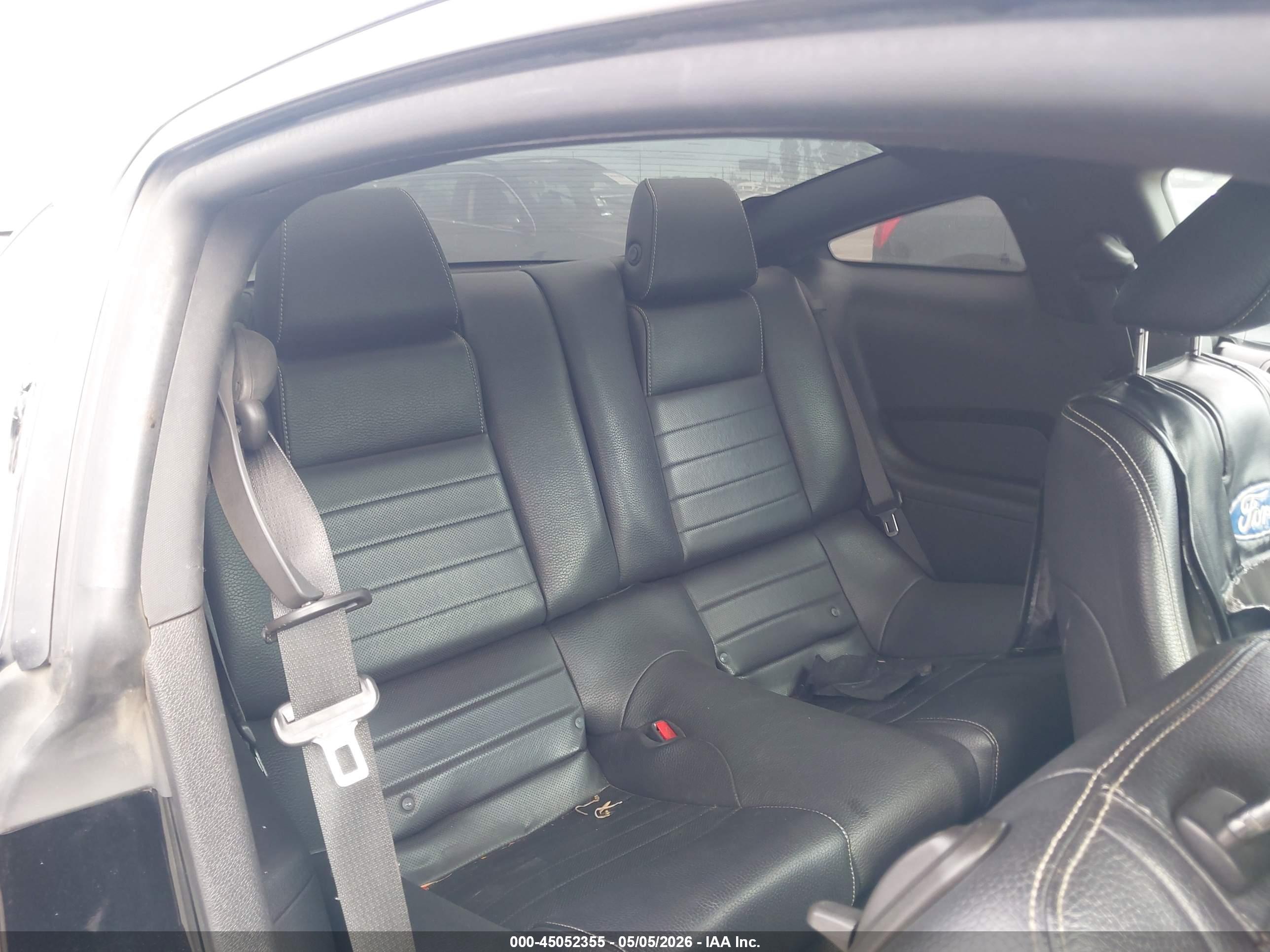 FORD MUSTANG image 8