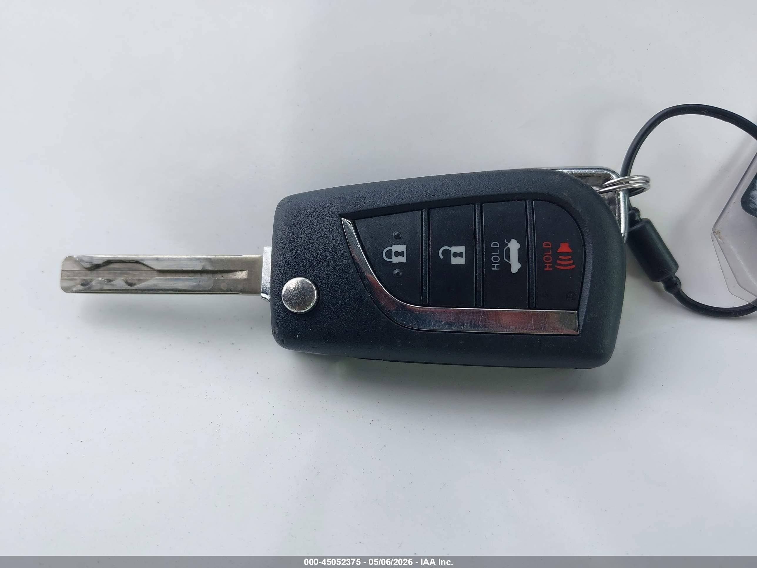 TOYOTA COROLLA image 11