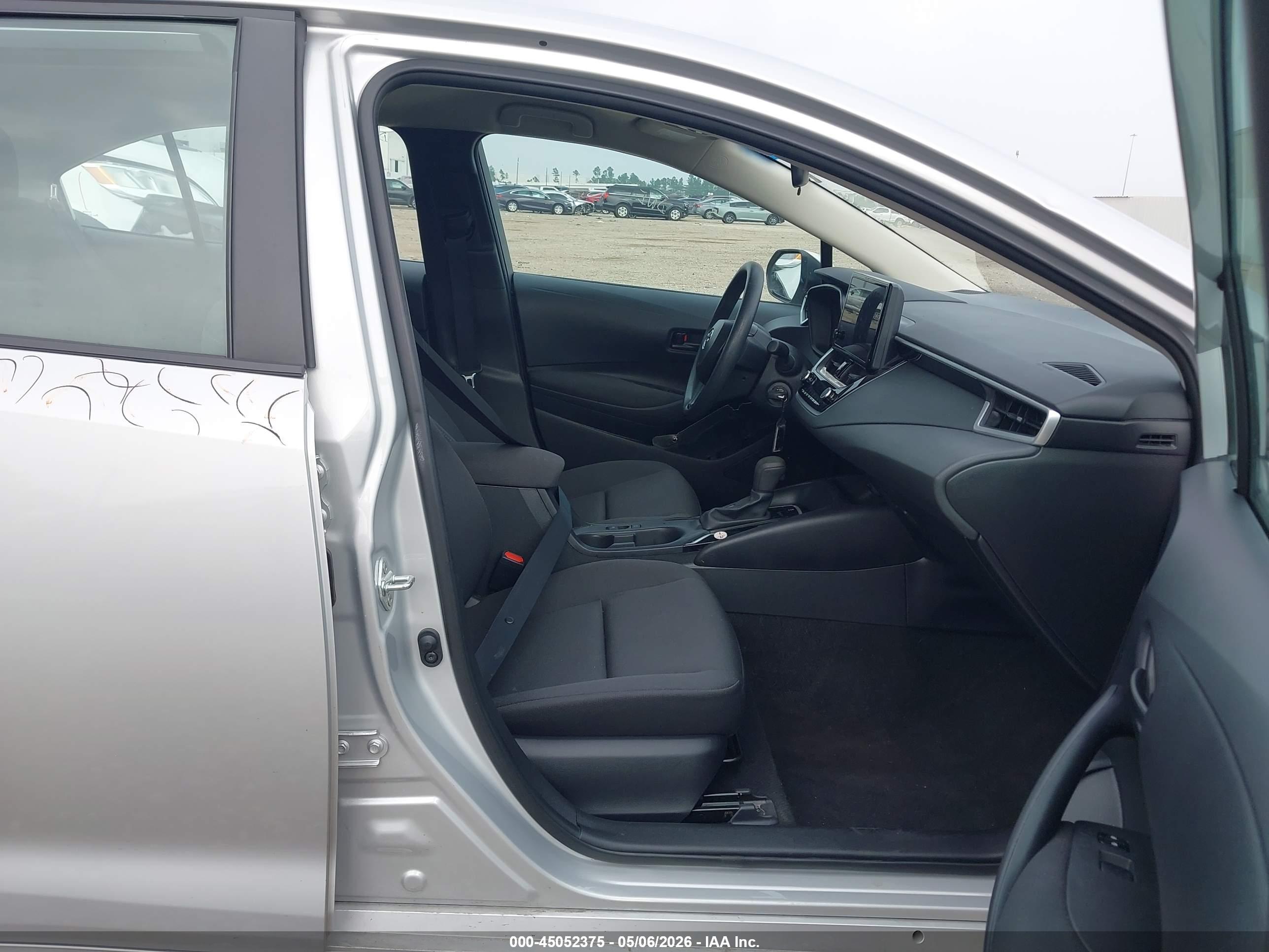 TOYOTA COROLLA image 5