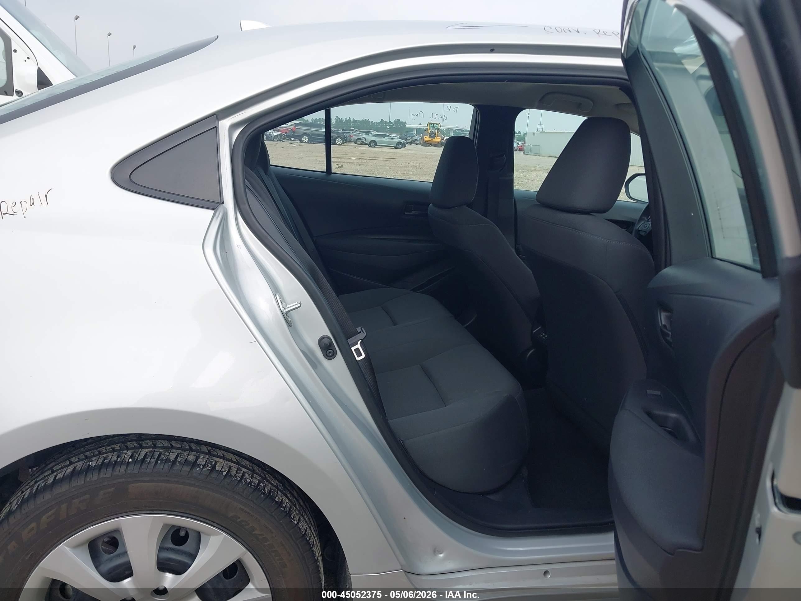 TOYOTA COROLLA image 8