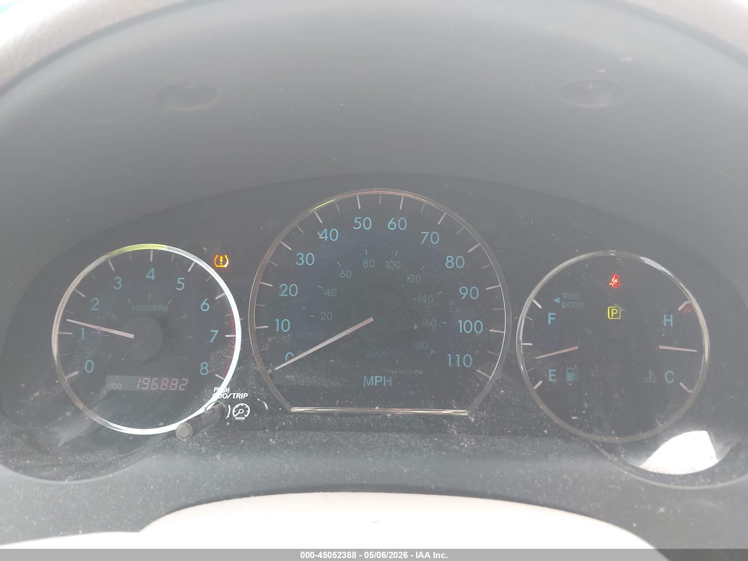 TOYOTA SIENNA image 7