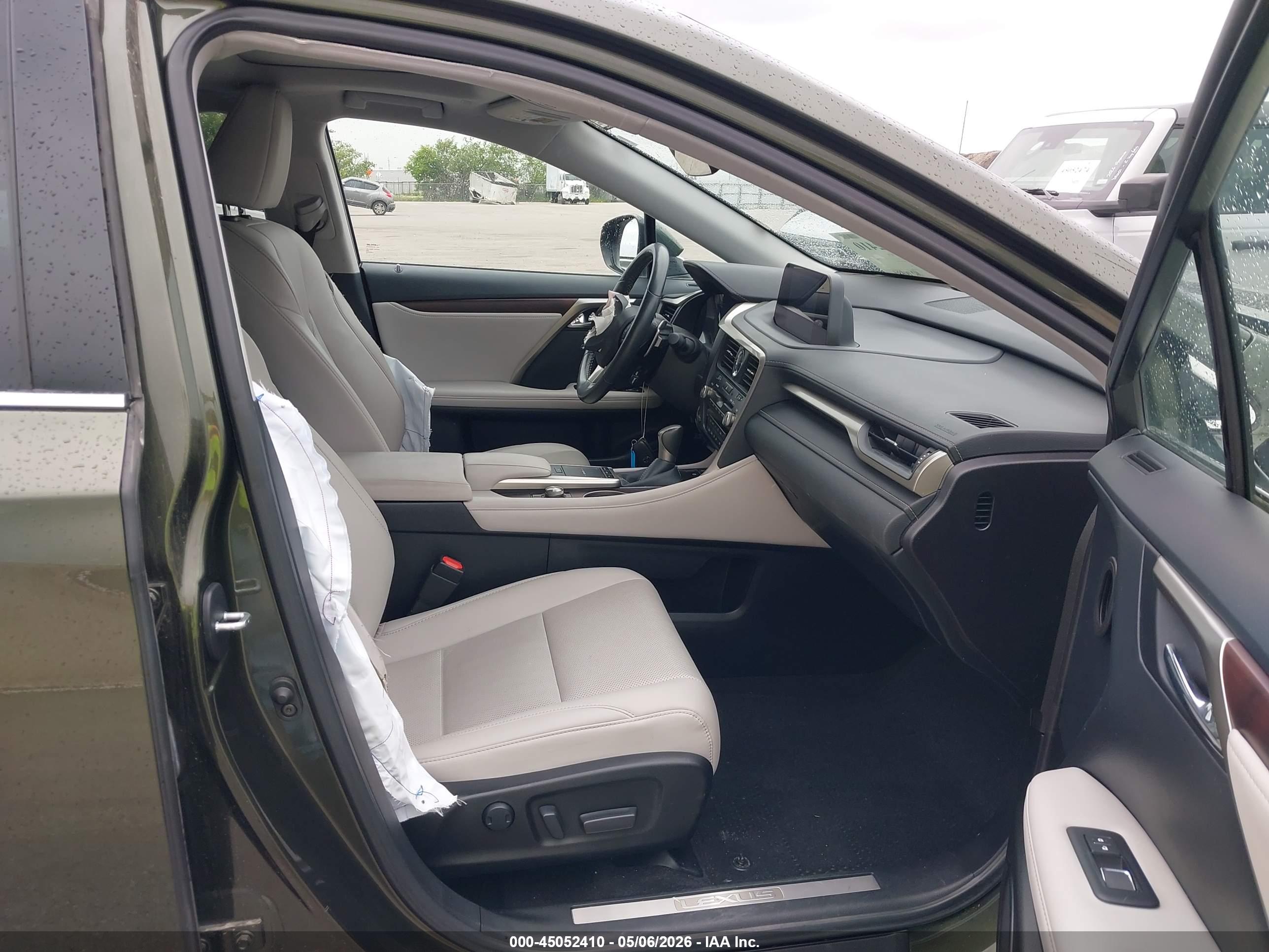 LEXUS RX image 5