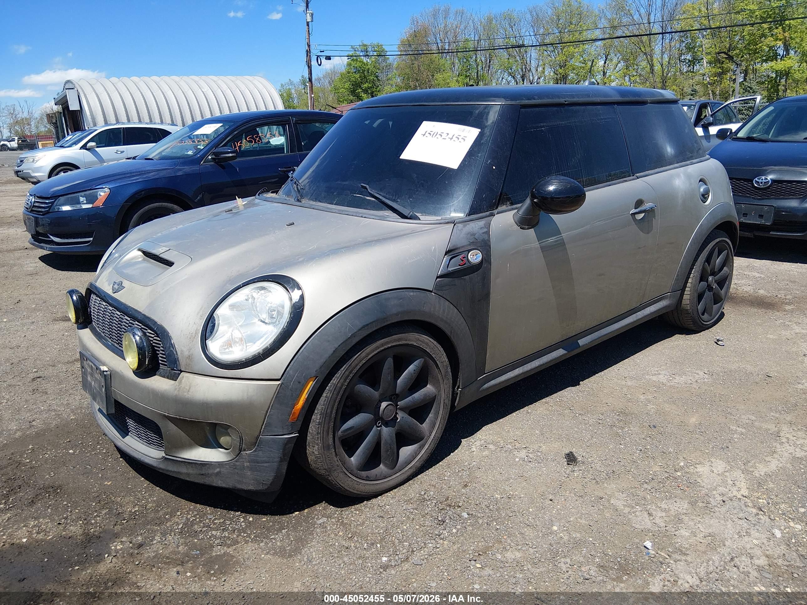 MINI COOPER image 2