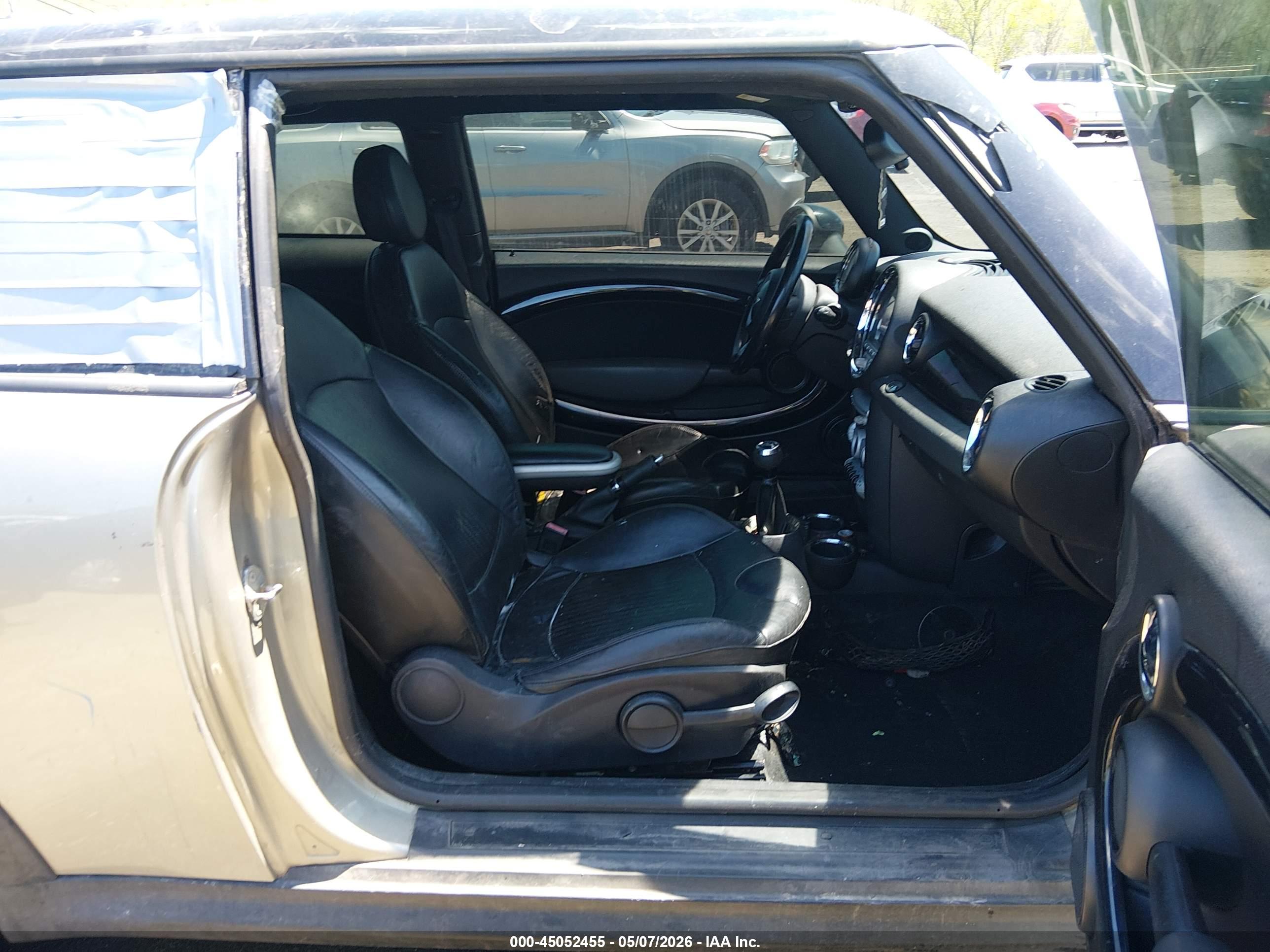 MINI COOPER image 5