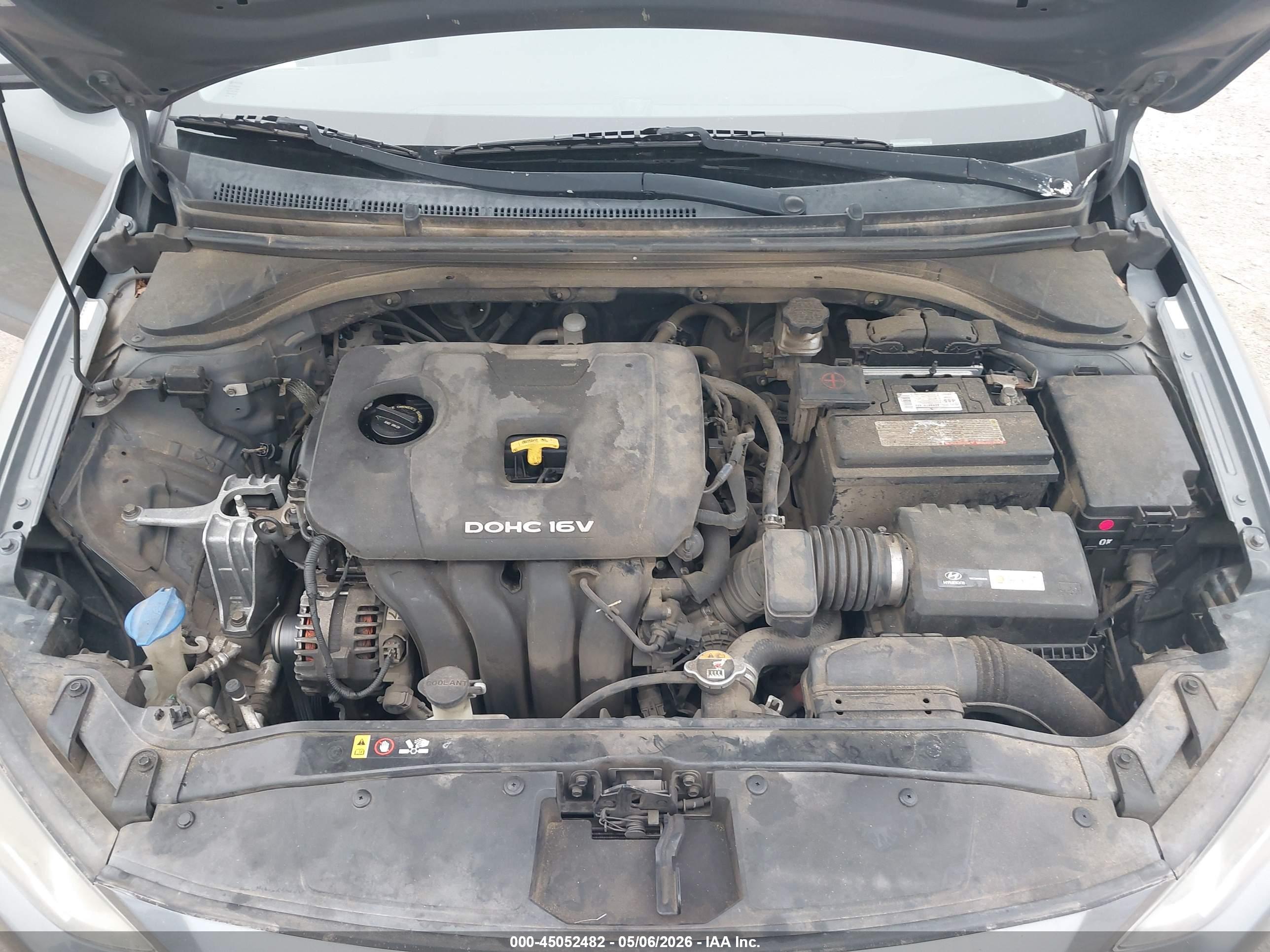 HYUNDAI ELANTRA image 10