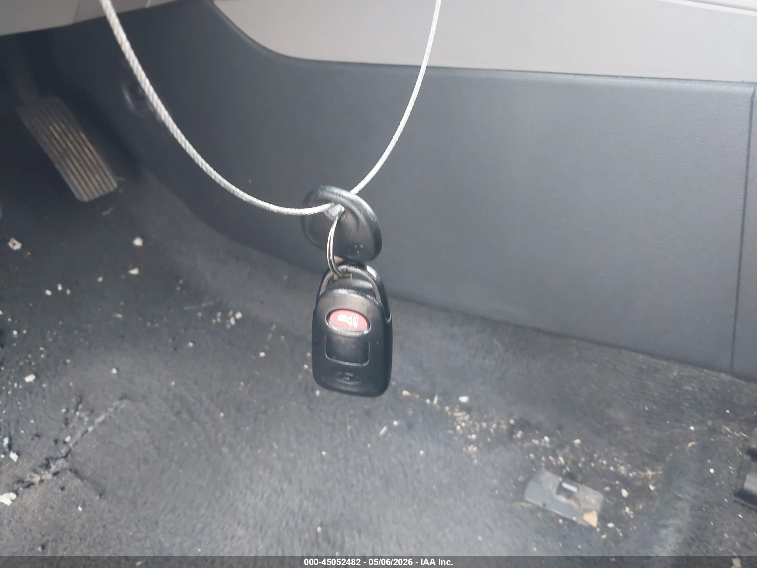 HYUNDAI ELANTRA image 11