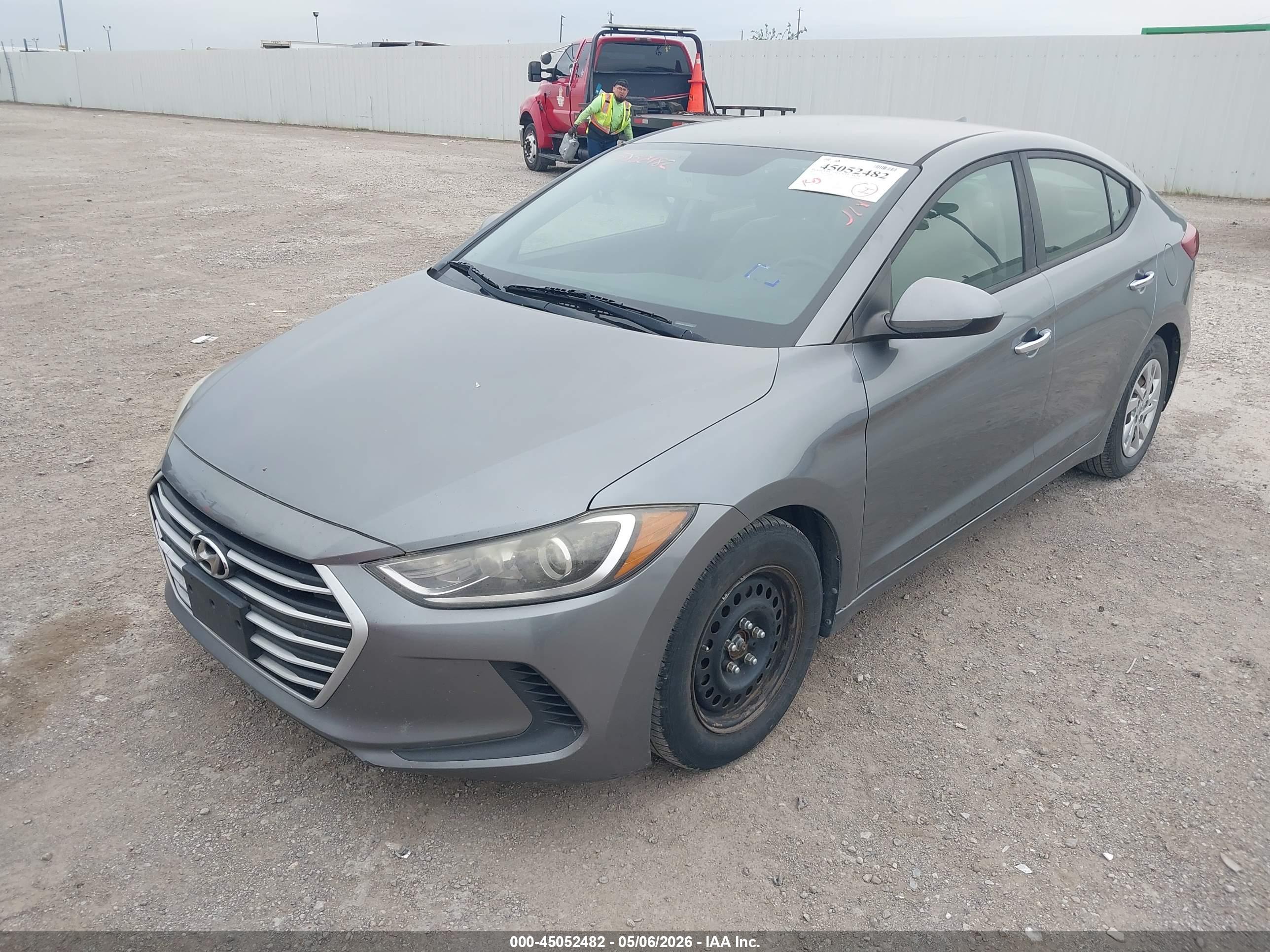 HYUNDAI ELANTRA image 2