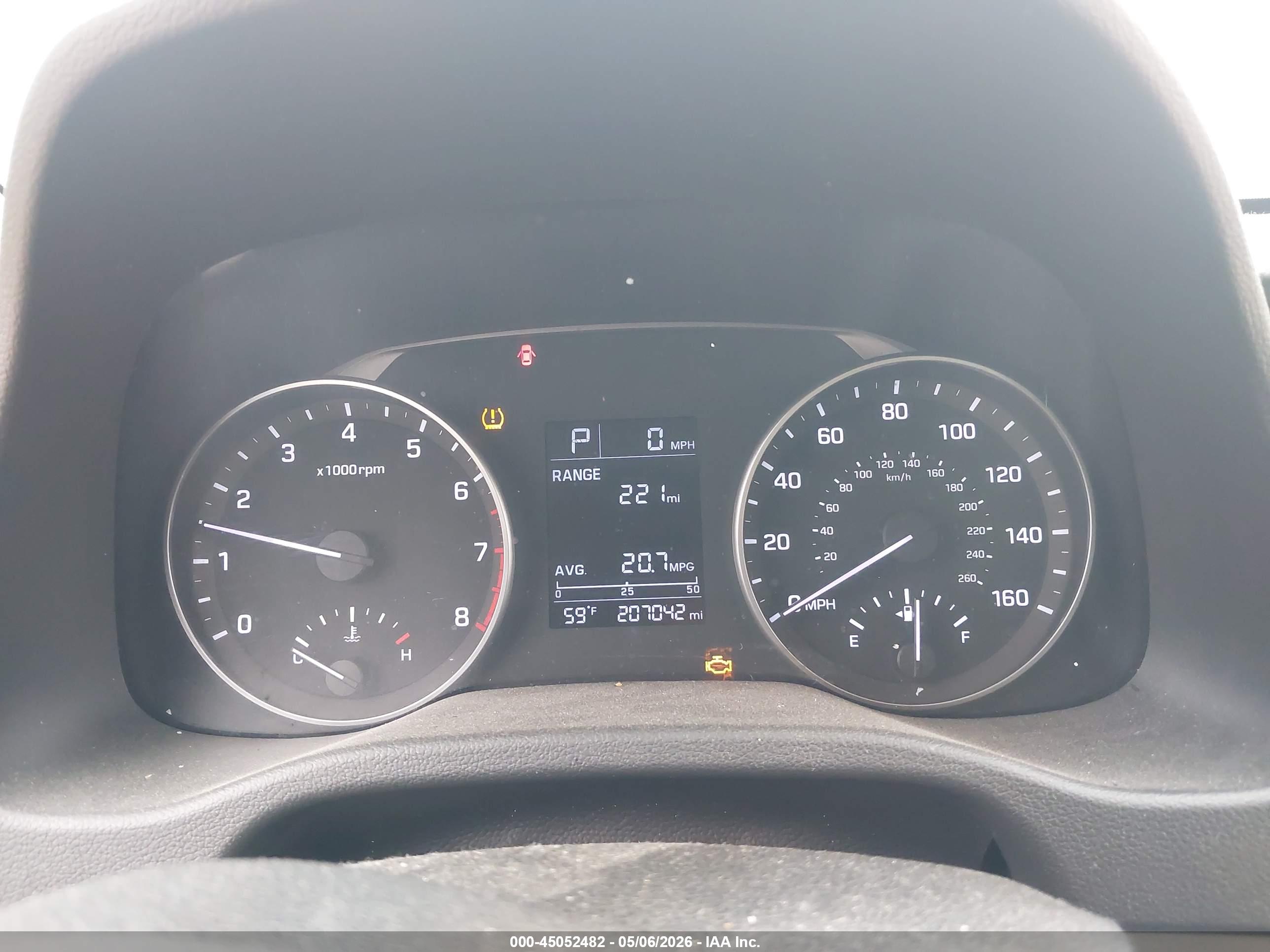 HYUNDAI ELANTRA image 7
