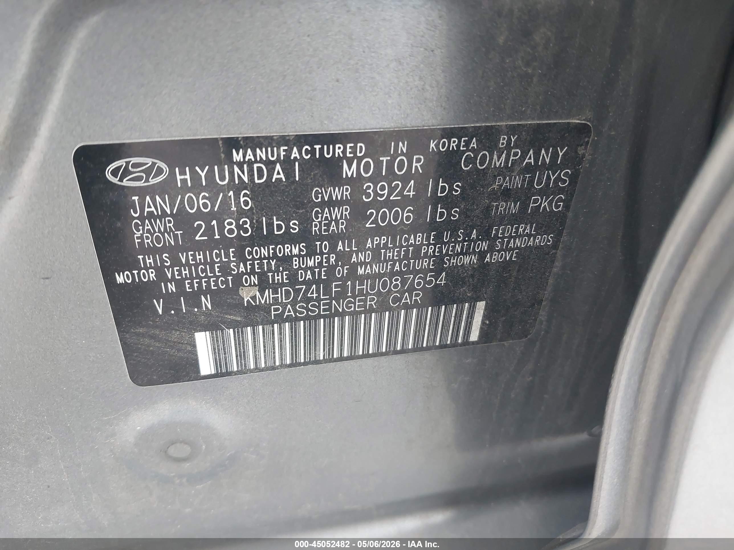 HYUNDAI ELANTRA image 9