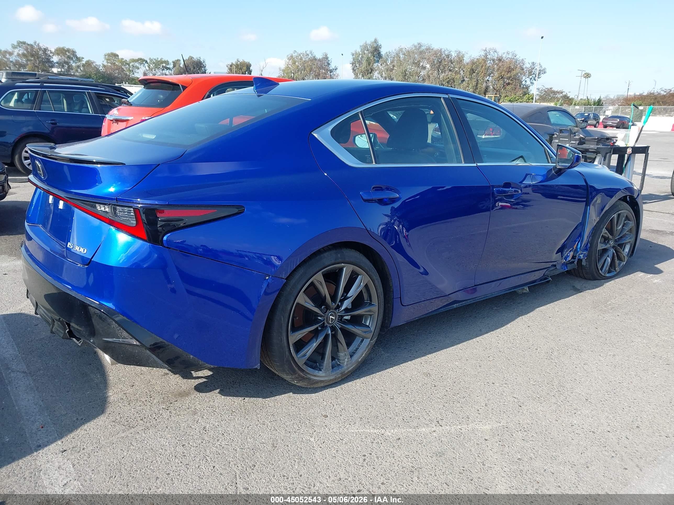 LEXUS IS image 4