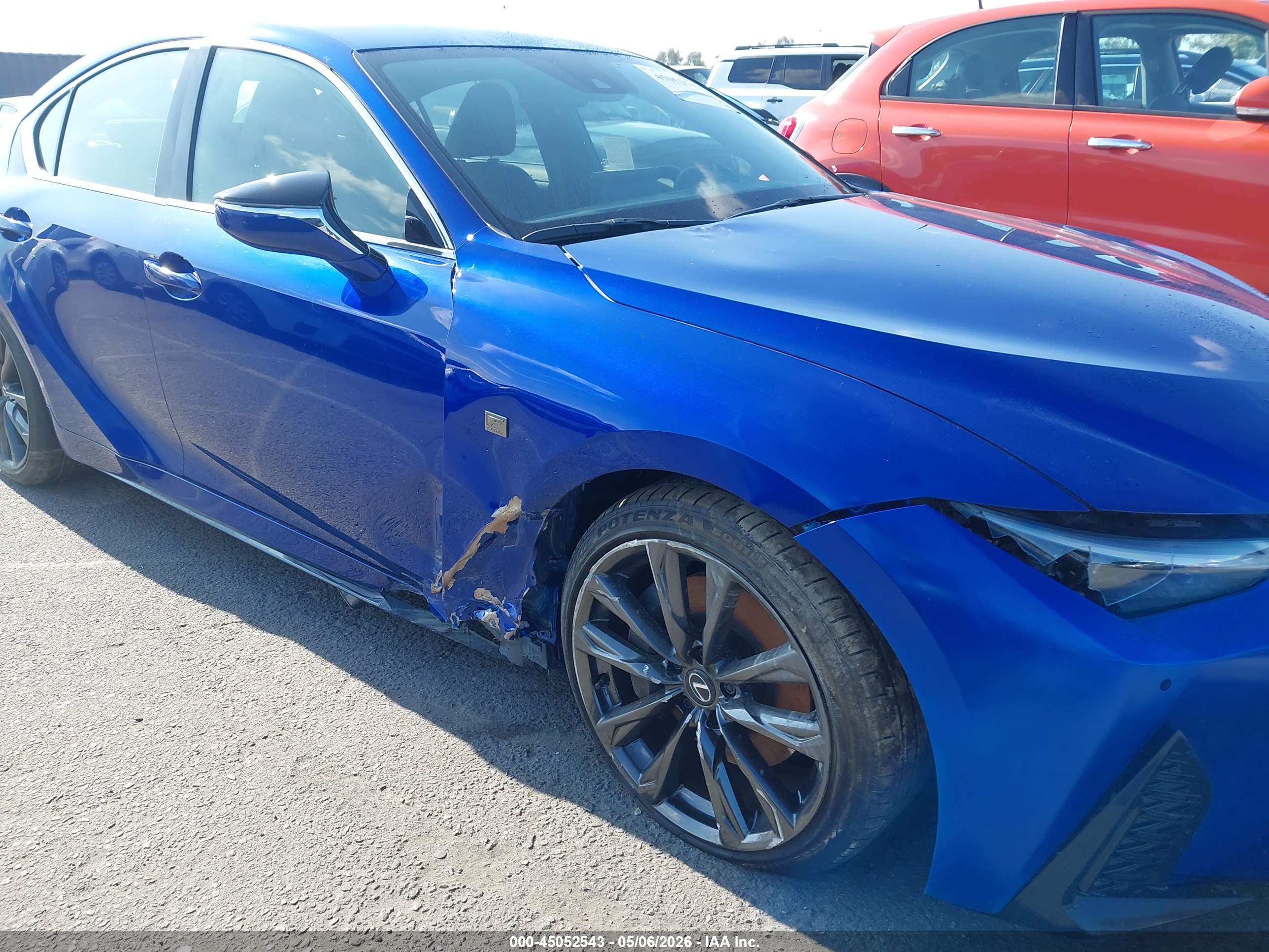 LEXUS IS image 6