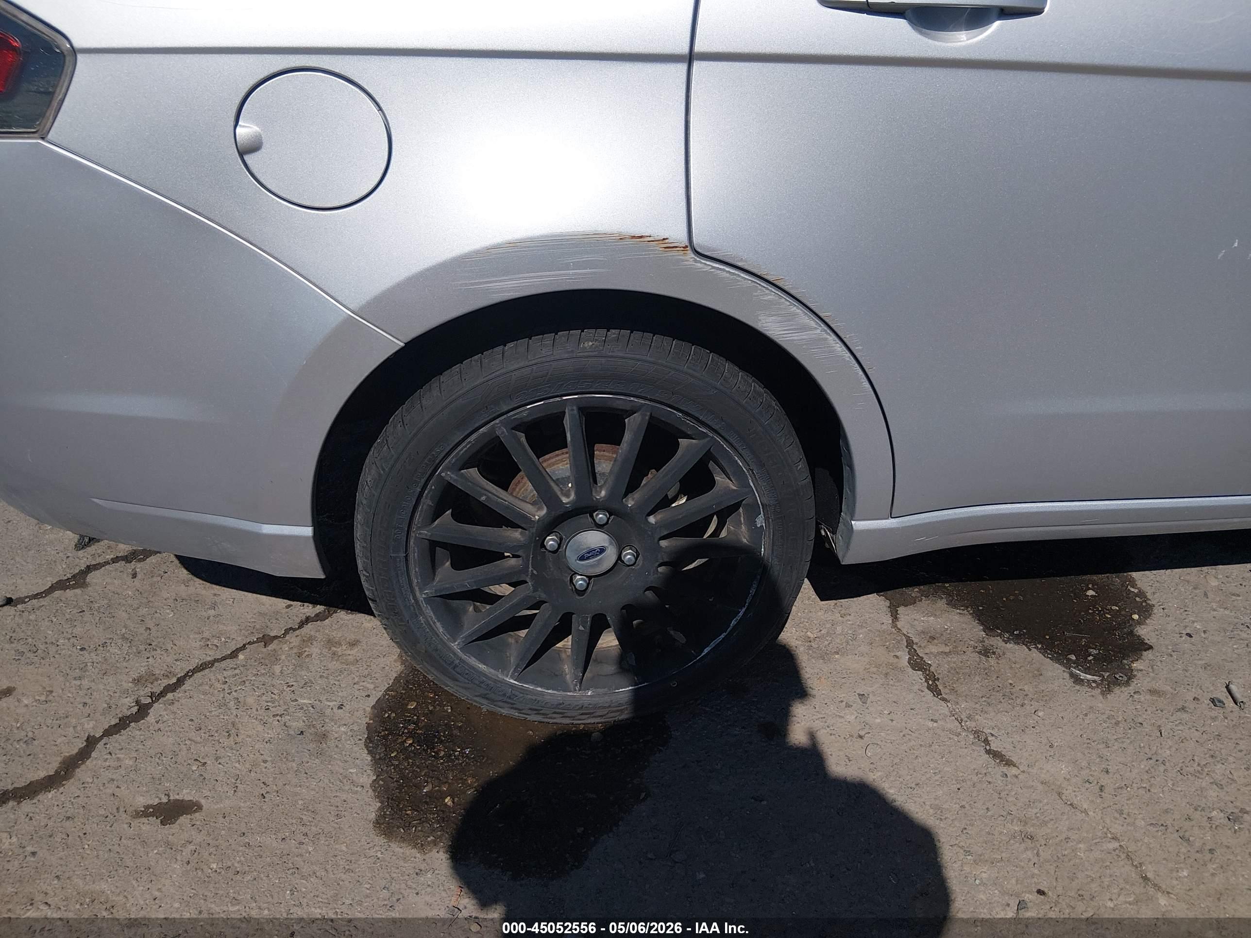 FORD FOCUS image 6