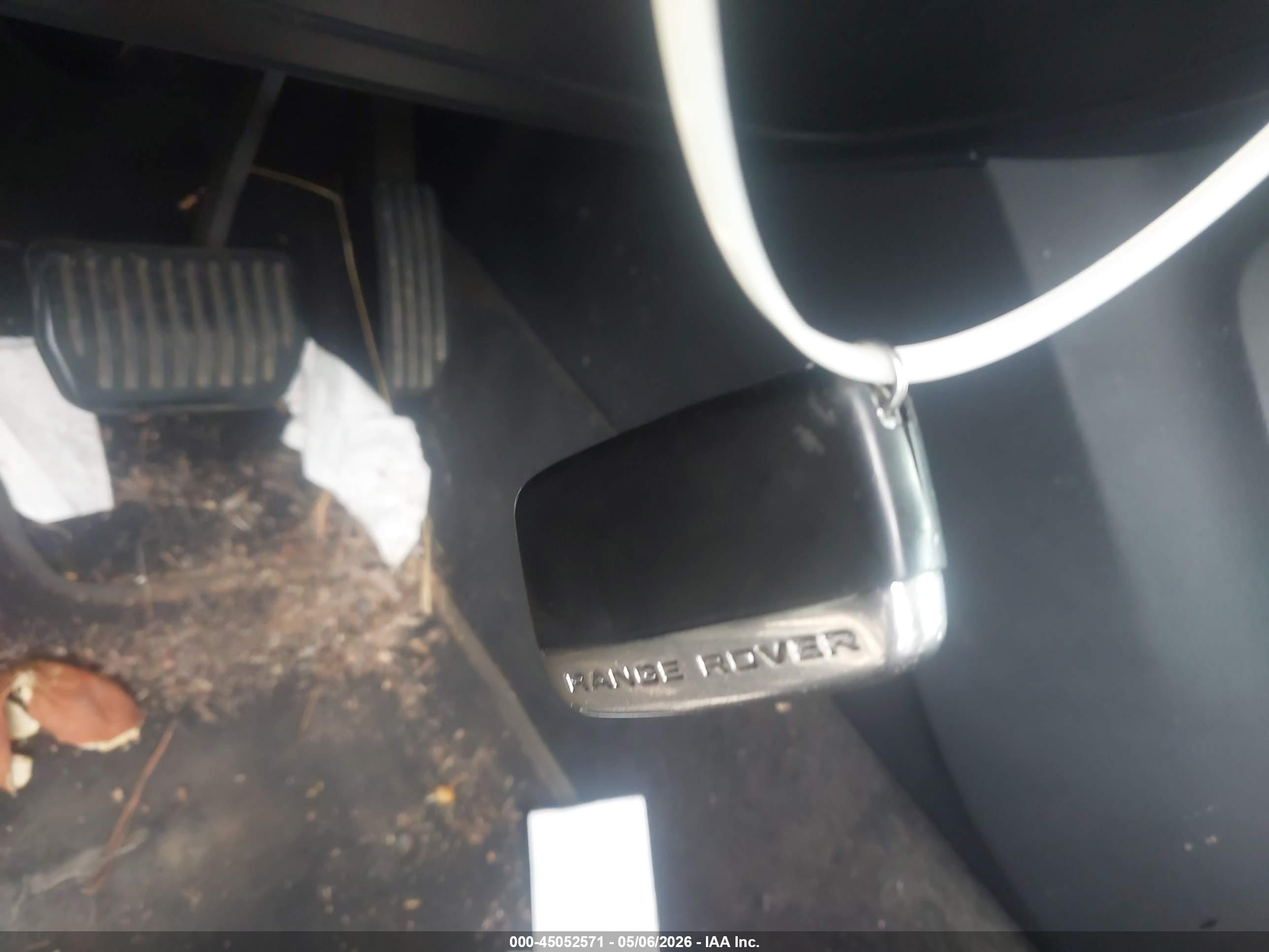 LAND ROVER image 11