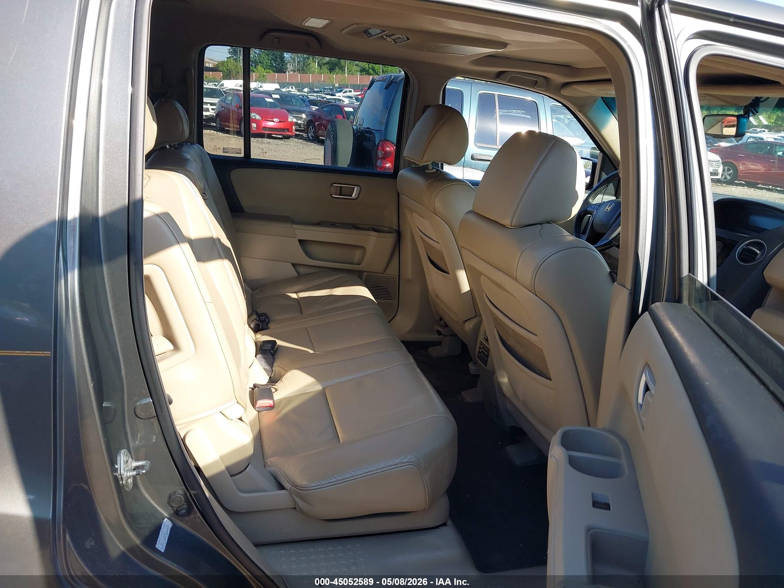 HONDA PILOT image 8
