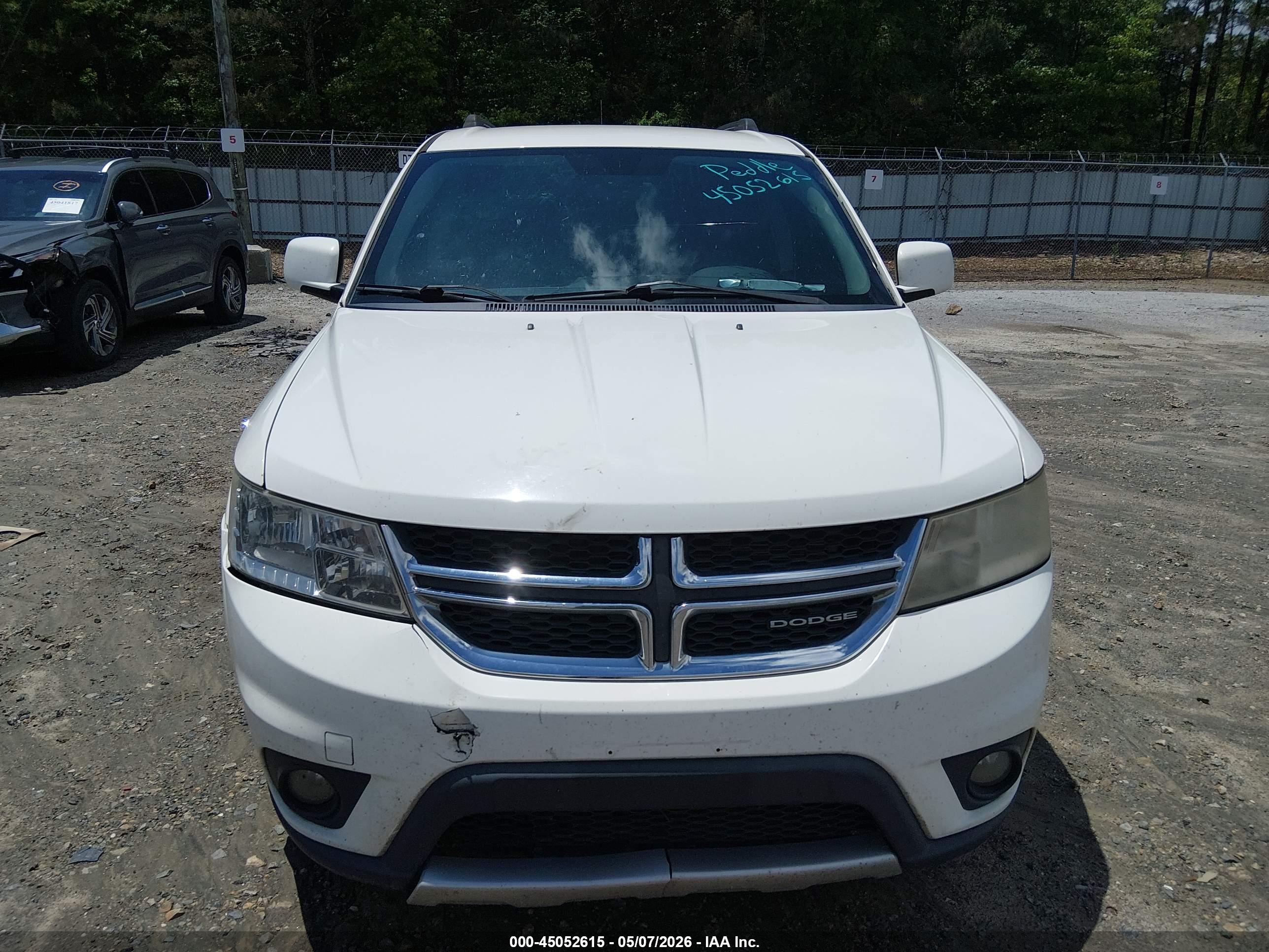 DODGE JOURNEY image 6