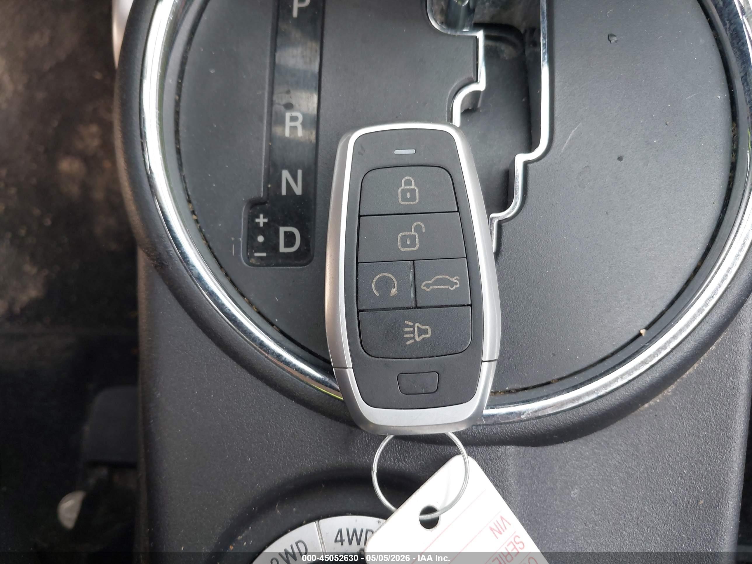 MITSUBISHI OUTLANDER image 11