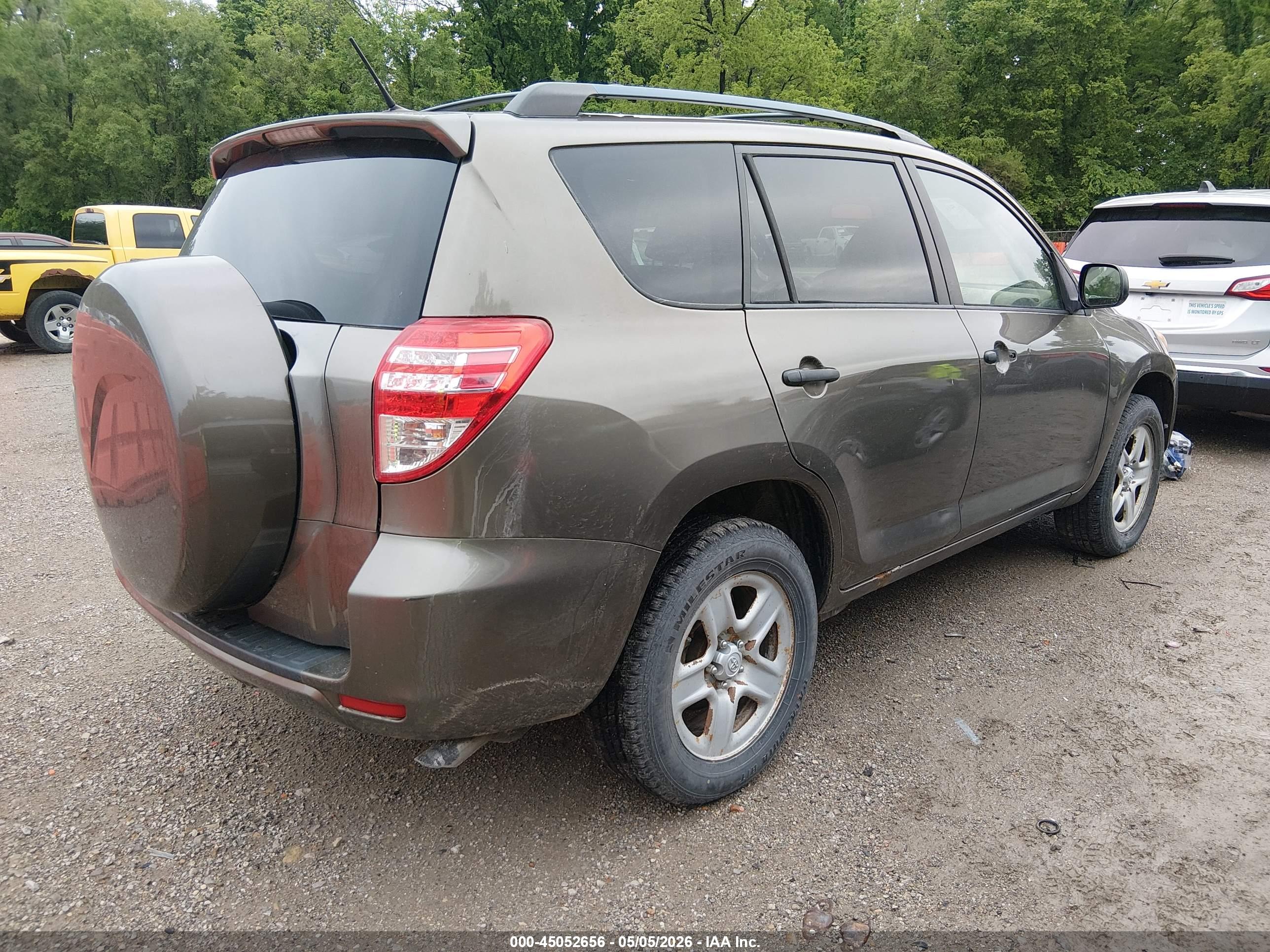 TOYOTA RAV4 image 4